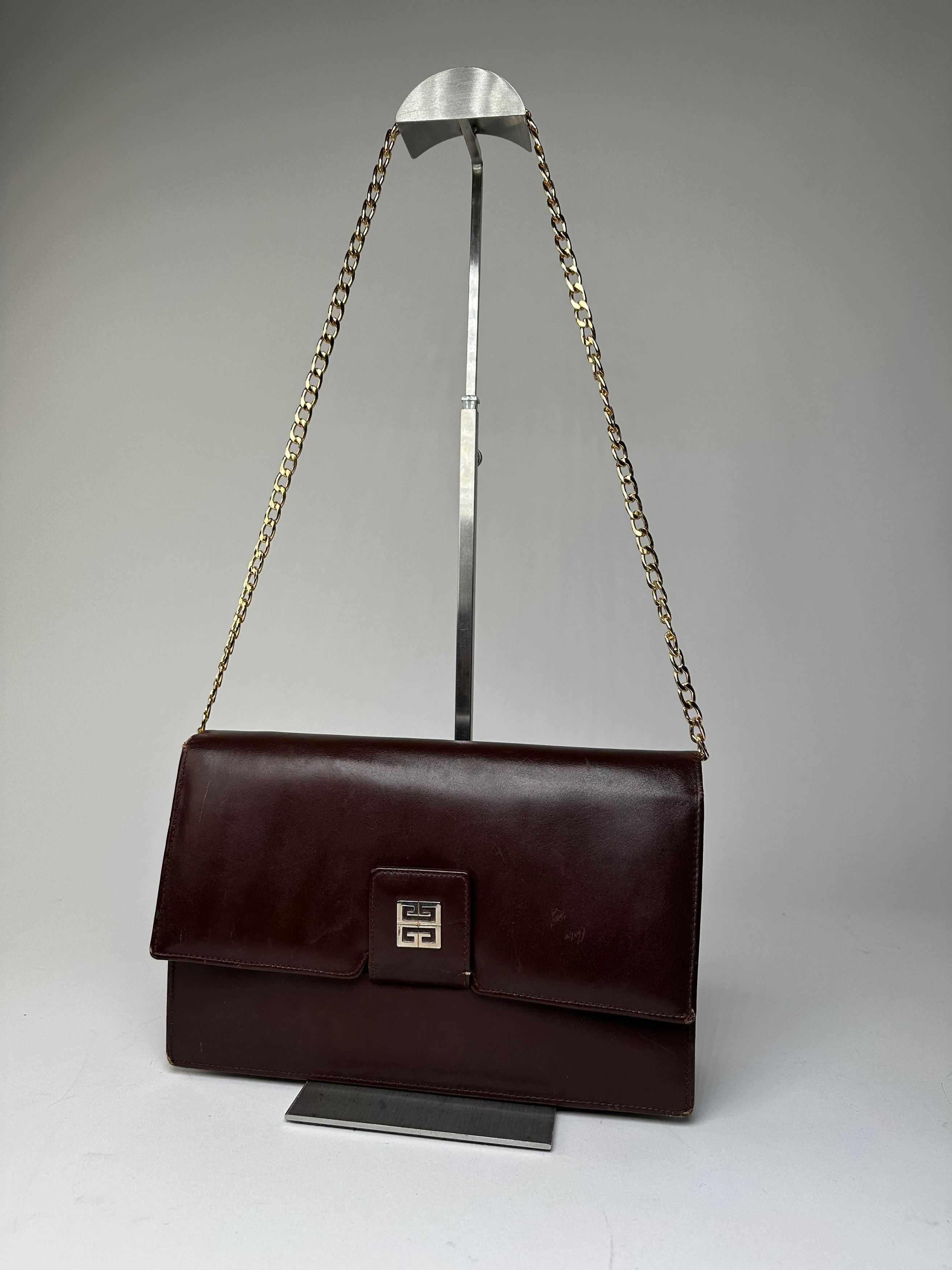 Givenchy Vintage 4G Leather Shoulder Bag Burgundy Size ONE SIZE - 1 Thumbnail