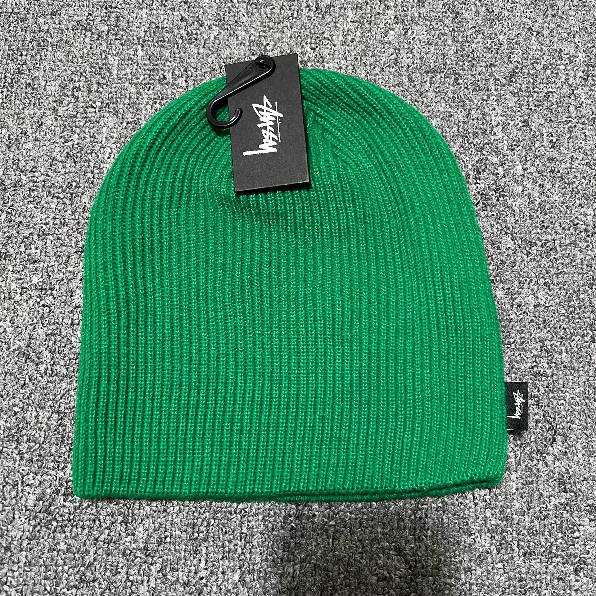 Stussy StussyClassic Solid Color Small Flag Label Knit Beanie Q7 Size ONE SIZE - 2 Thumbnail
