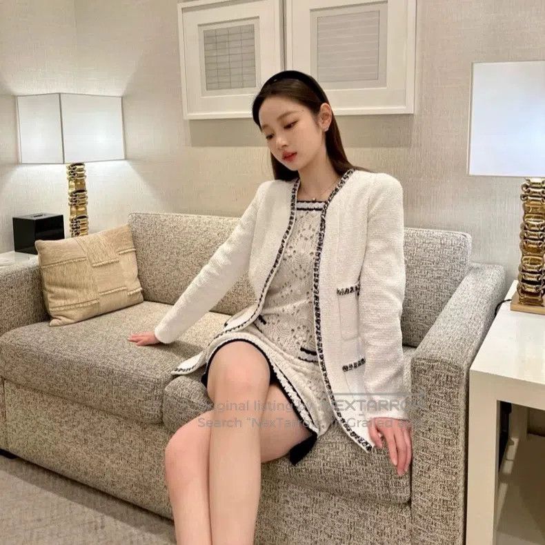 Chanel Chanel White and black tweeded coat Size XS / US 0-2 / IT 36-38 - 2 Thumbnail