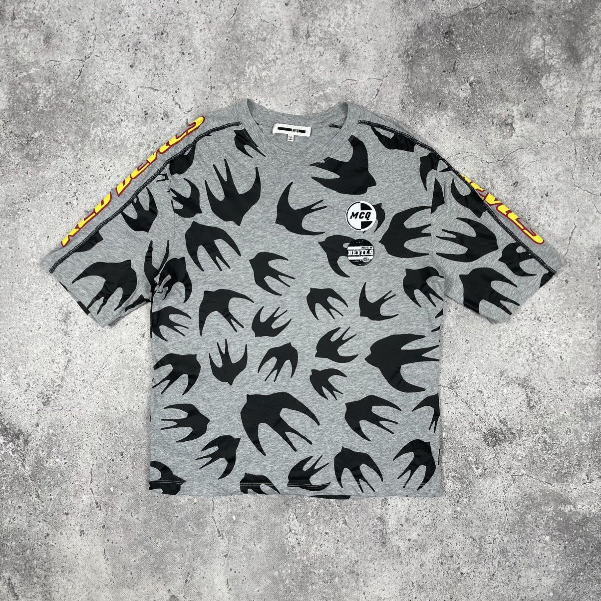 Alexander McQueen × Designer Alexander McQueen Red Devils Swallows Print T Shirt Size US XS / EU 42 / 0 - 2 Thumbnail