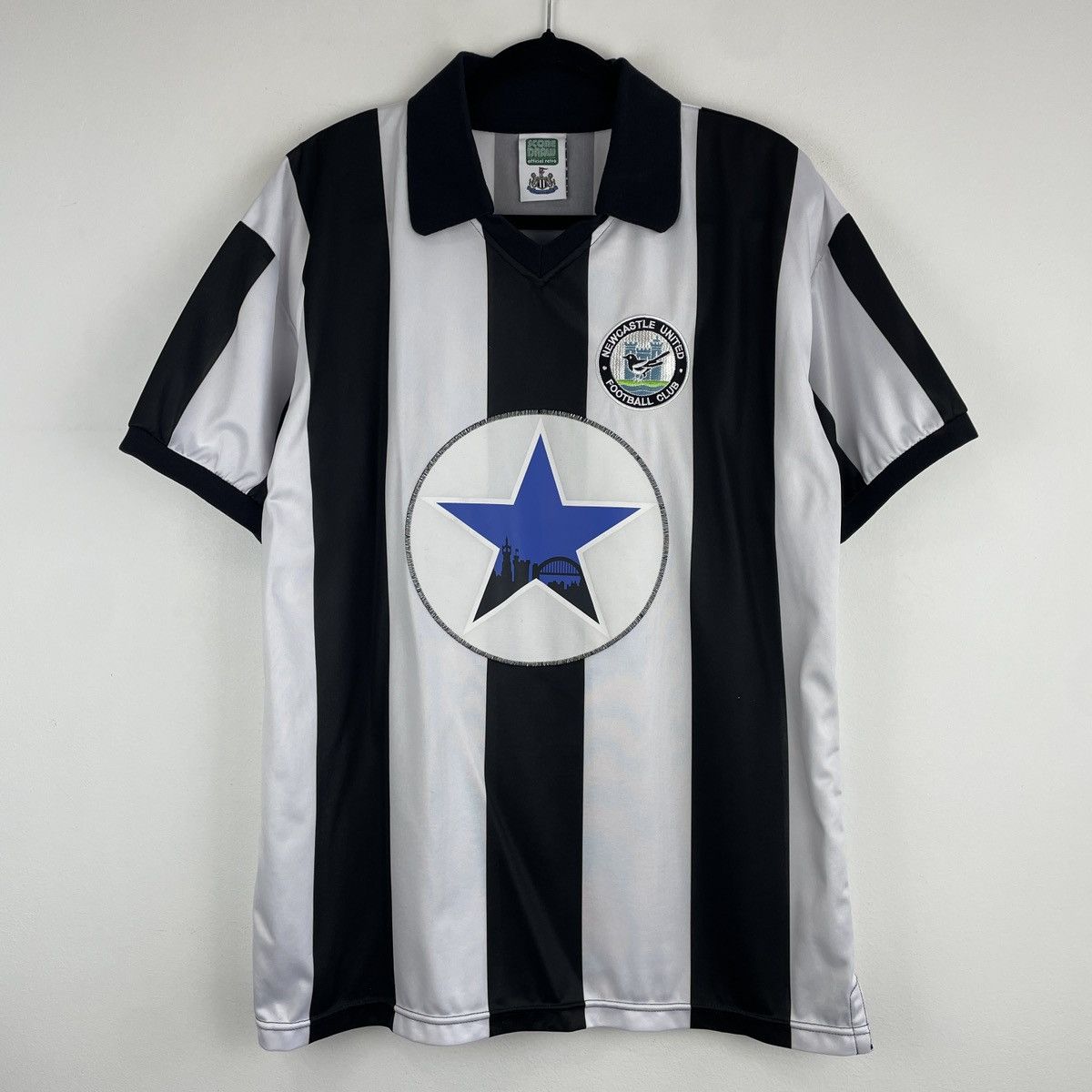 Vintage Newcastle United Retro Score Draw Home Jersey Shirt 1982 Size US L / EU 52-54 / 3 - 1 Thumbnail