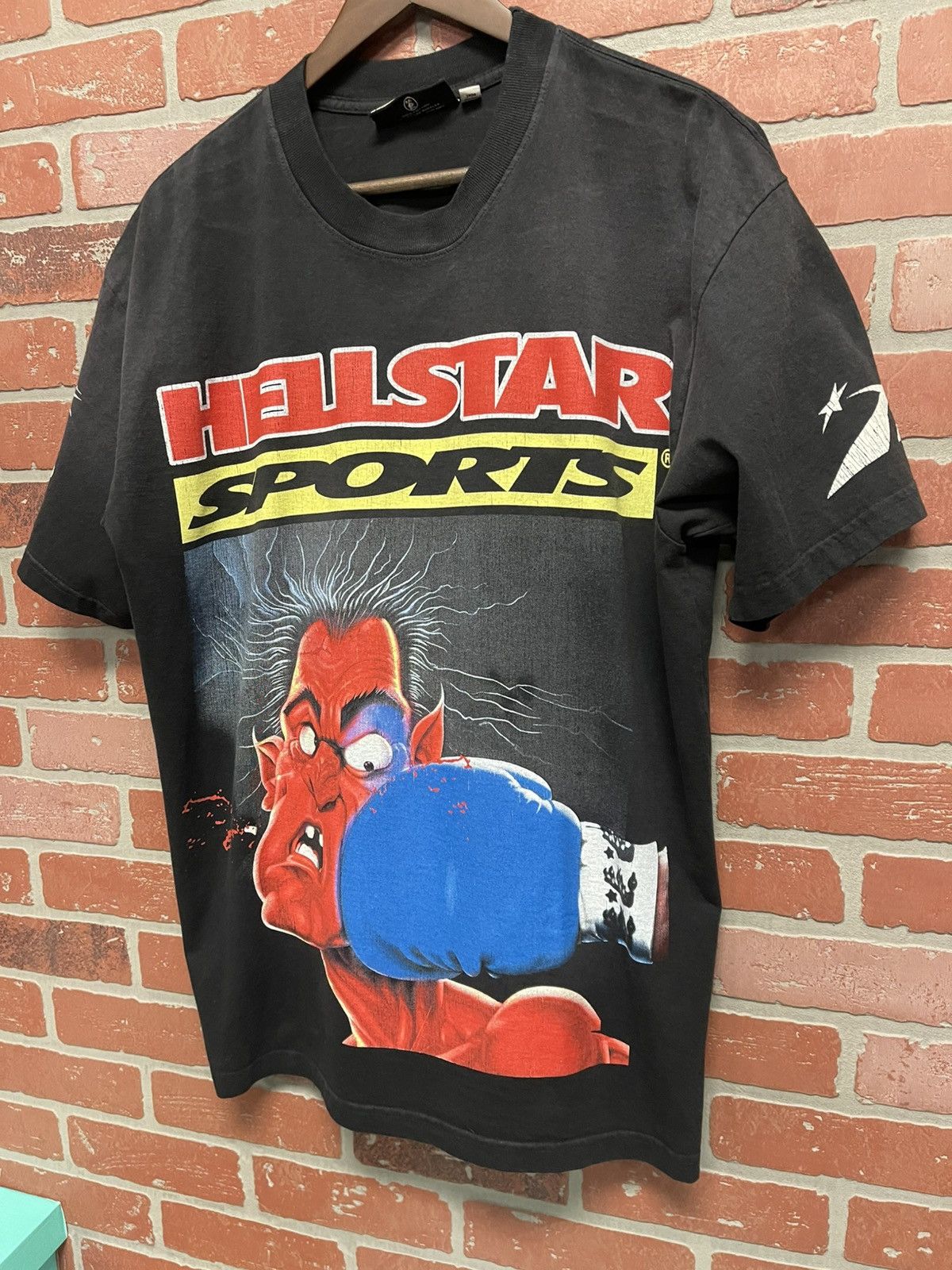 HELLSTAR Size L - Hellstar “Knock Out” Print Tee Brand New Size US L / EU 52-54 / 3 - 3 Thumbnail