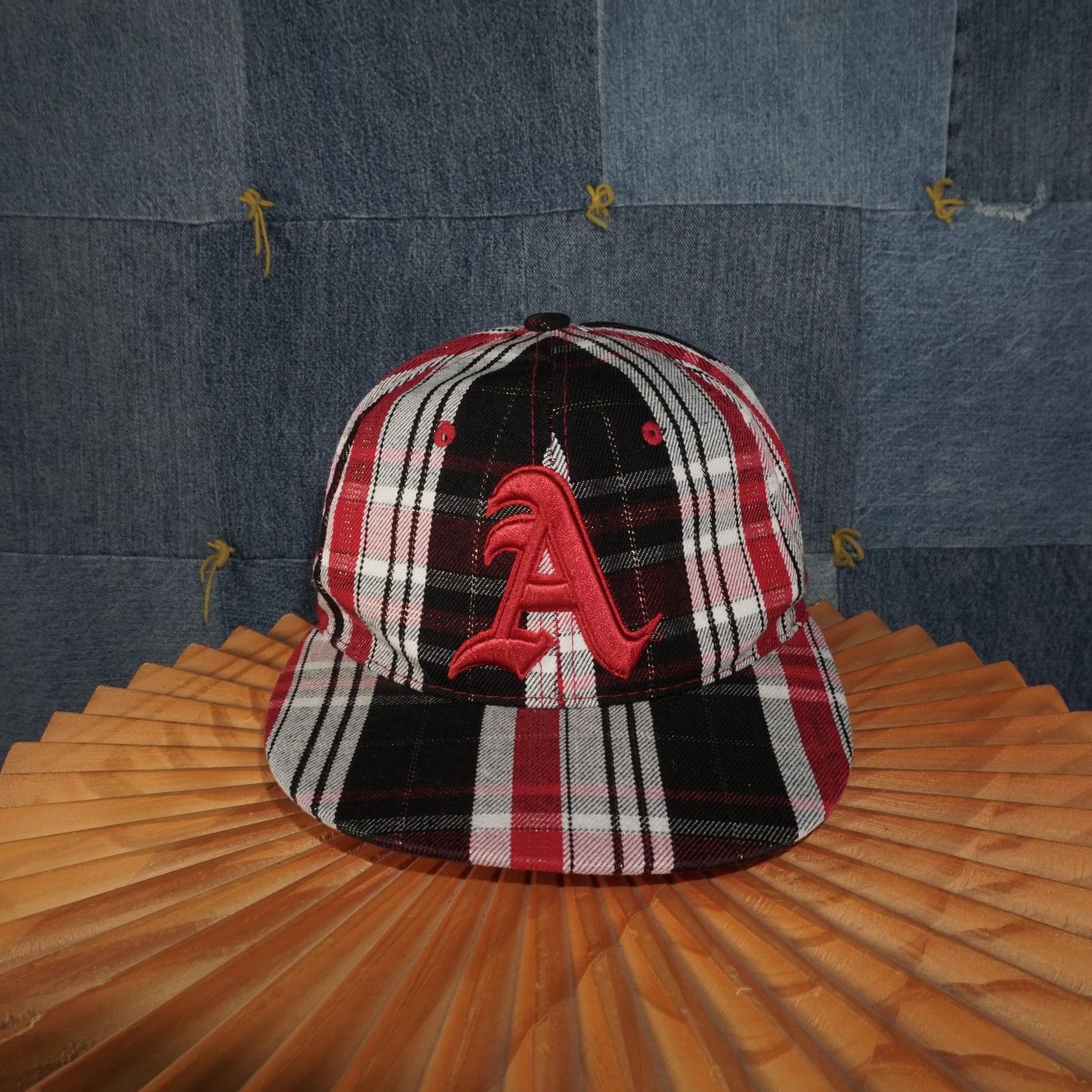 MLB OSFA - Vintage / Y2K Plaid Embroidered Oakland A's Snap Hat Size ONE SIZE - 6 Thumbnail