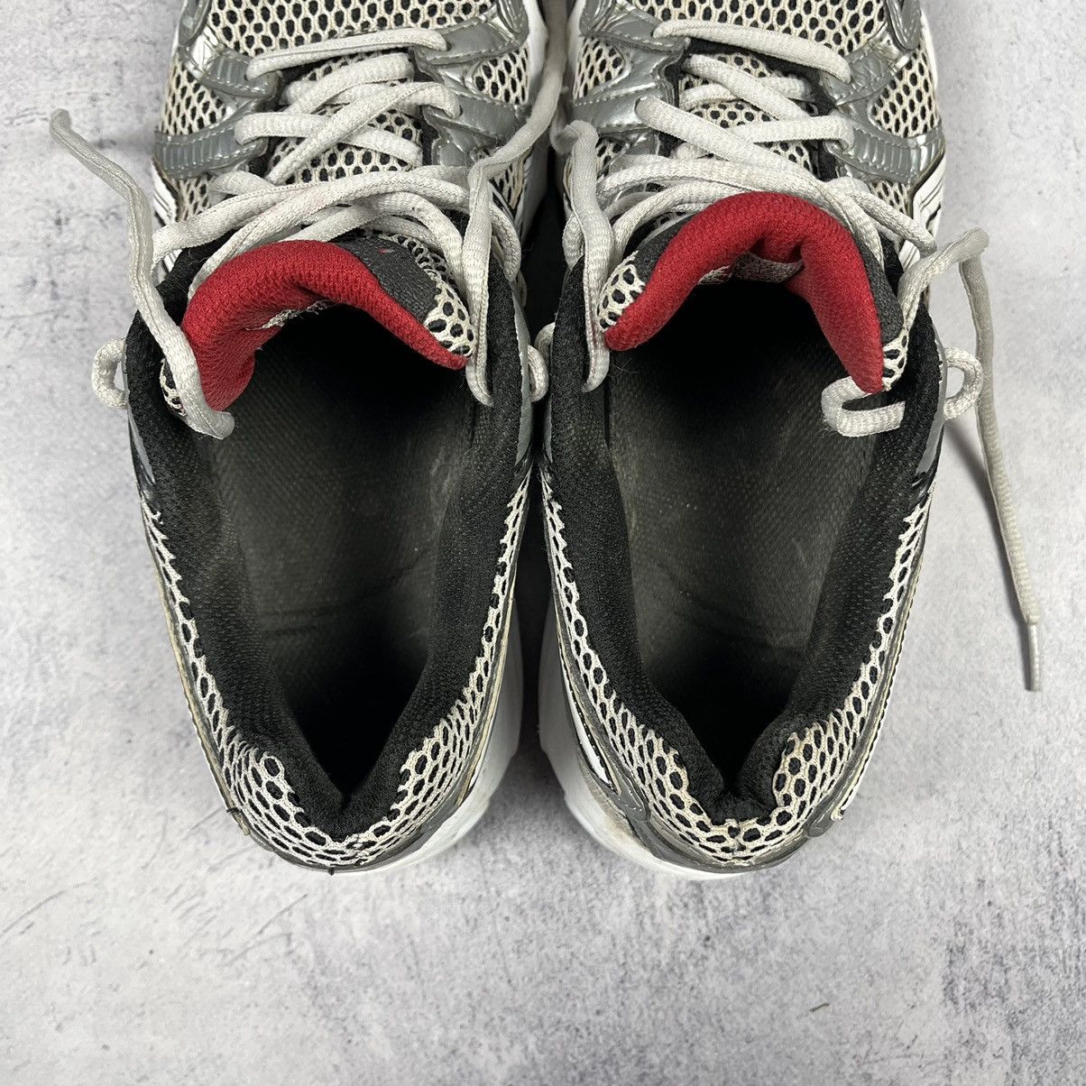 Asics Vintage Asics Gel Ikaia rare Japanese low top sneakers 00’s Size US 8 / EU 41 - 11 Thumbnail