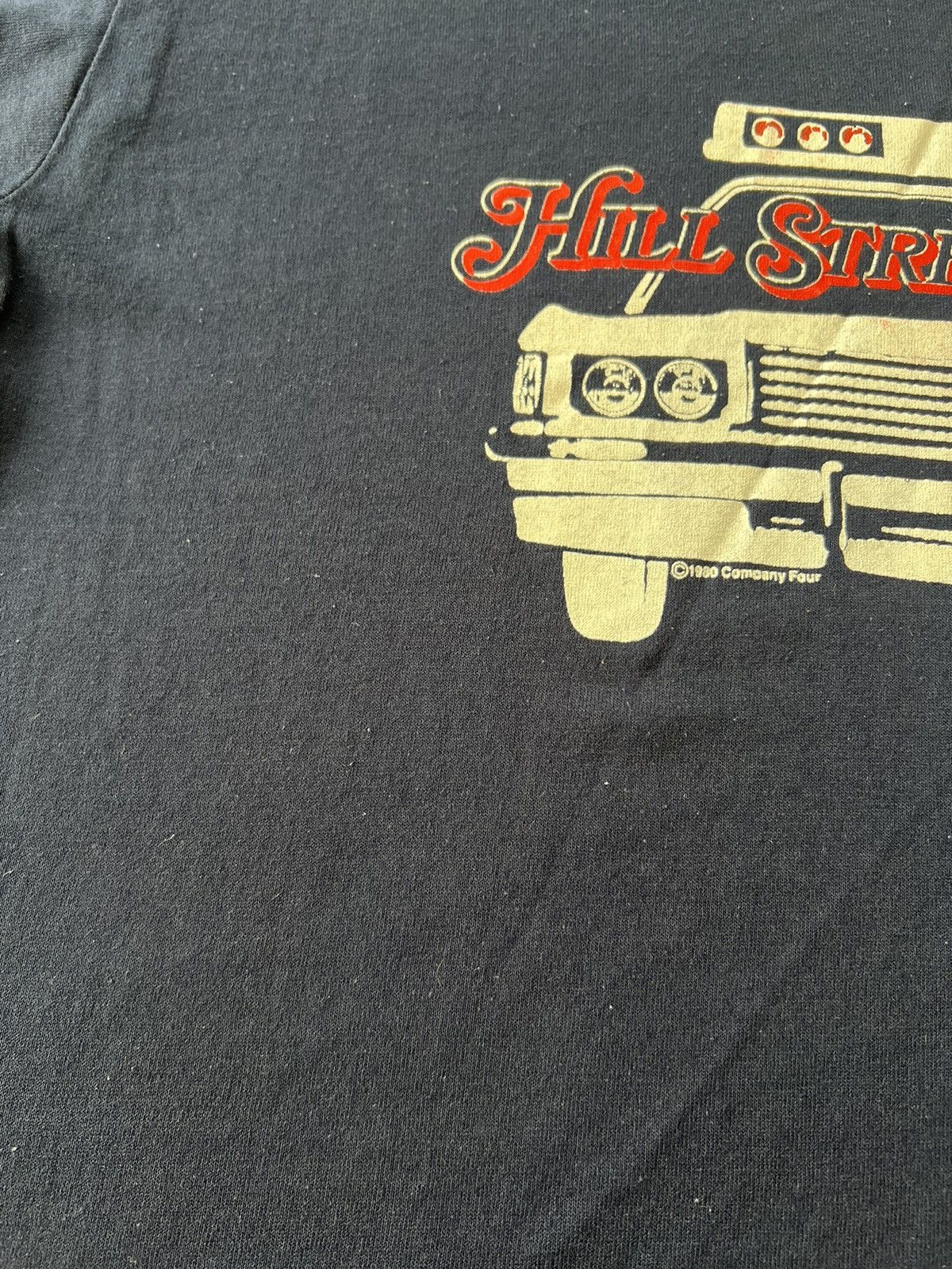 Vintage Vintage 1980 Hill Street Blues TV Show Movie Navy T-shirt Size US M / EU 48-50 / 2 - 6 Thumbnail