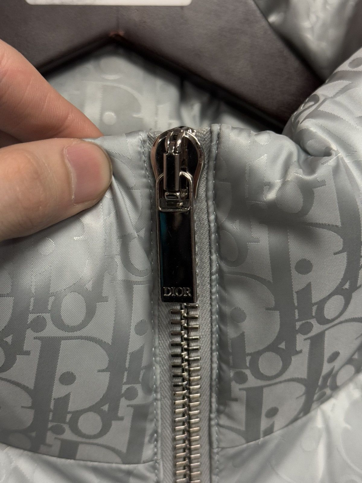 Dior Dior Oblique Down Puffer Jacket Size 54 Silver CLEAN Size US L / EU 52-54 / 3 - 8 Thumbnail