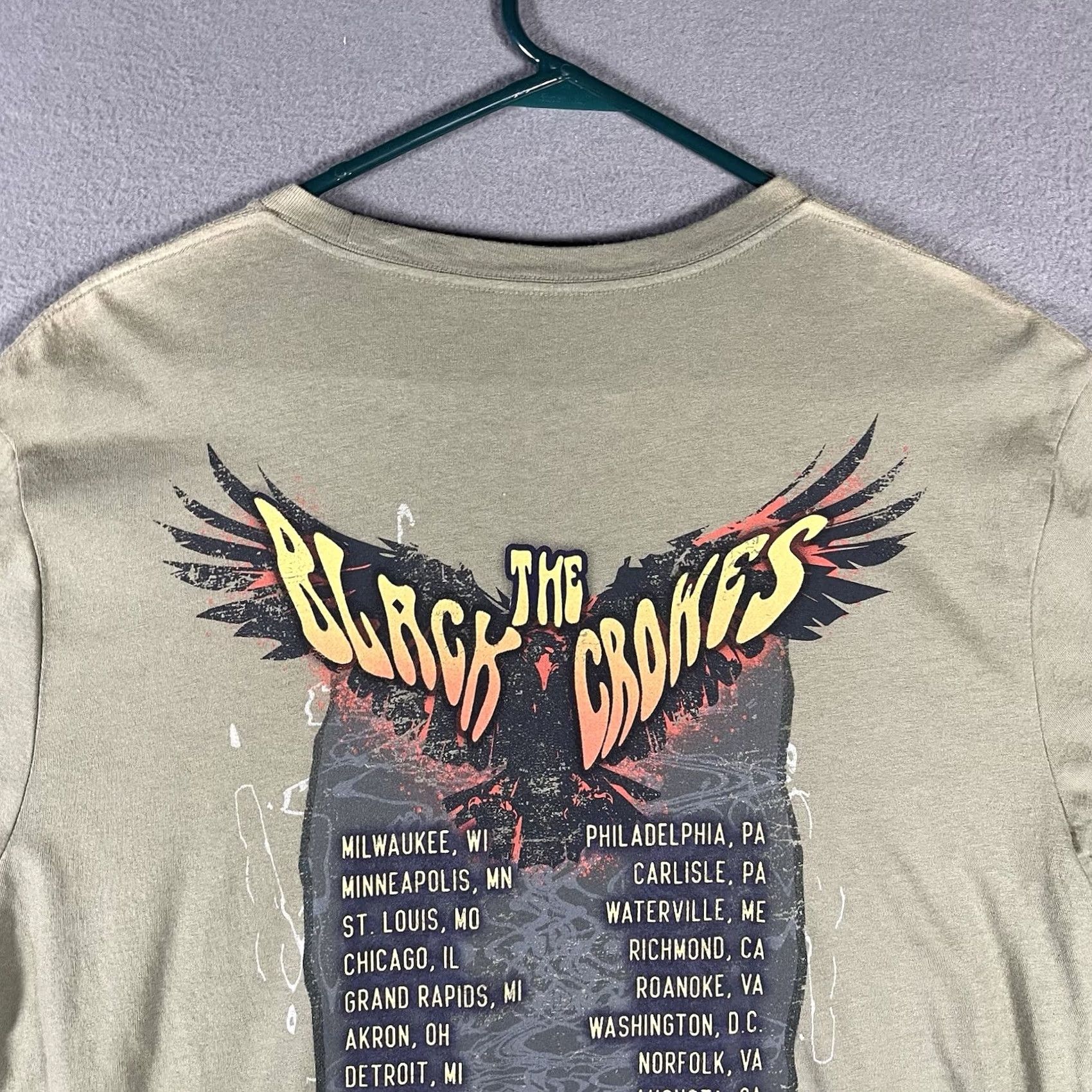 Wrangler VINTAGE? No. The Black Crowes Concert Tour T-Shirt L Men Brown 2024 Wrangler Graphic Print Crew Neck Short Sleeve Music Shirt Size US L / EU 52-54 / 3 - 5 Thumbnail