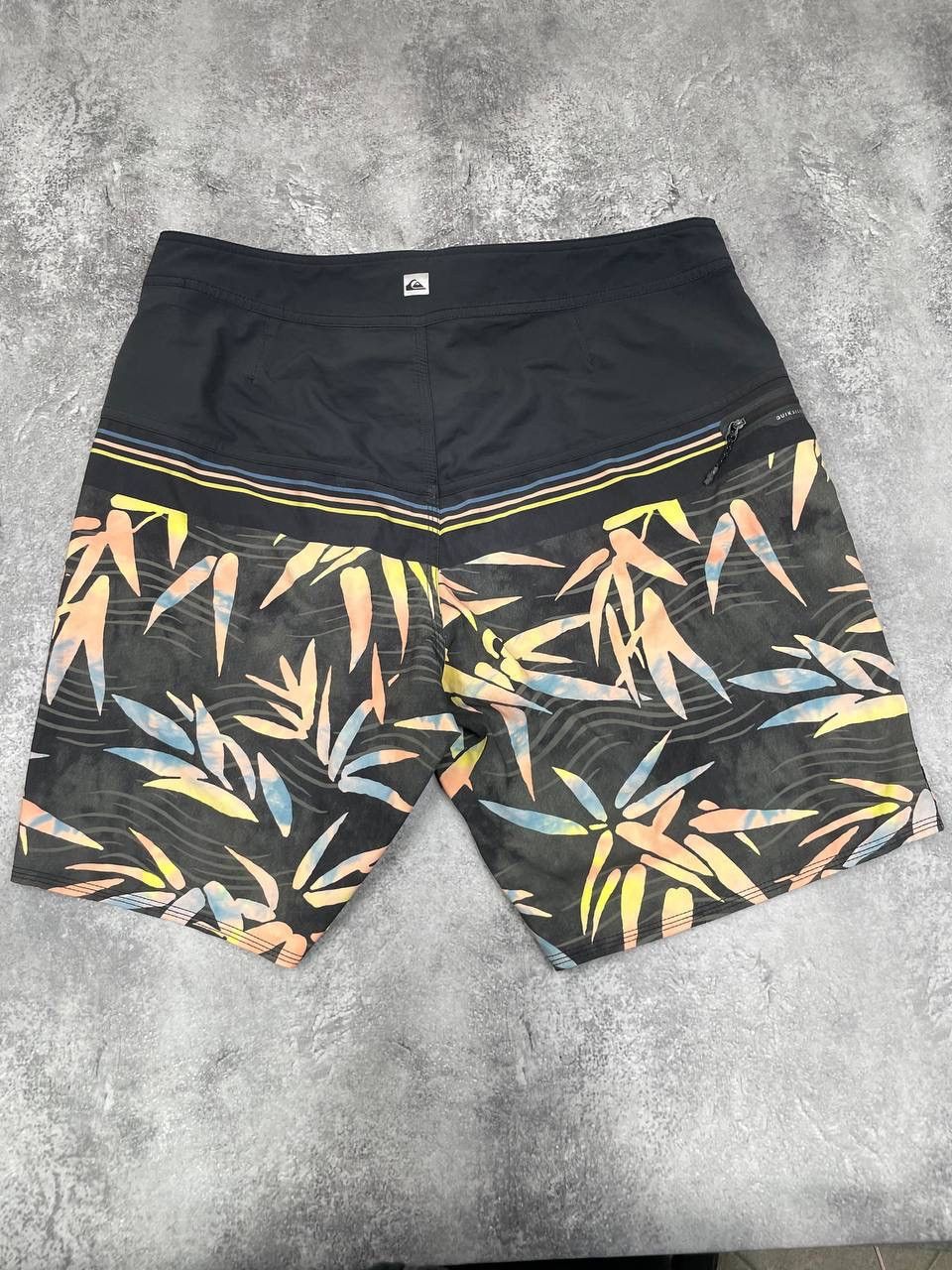 Quiksilver Quiksilver Men Boardshorts Surf Tropical Print Multicolor Size US 34 / EU 50 - 5 Thumbnail