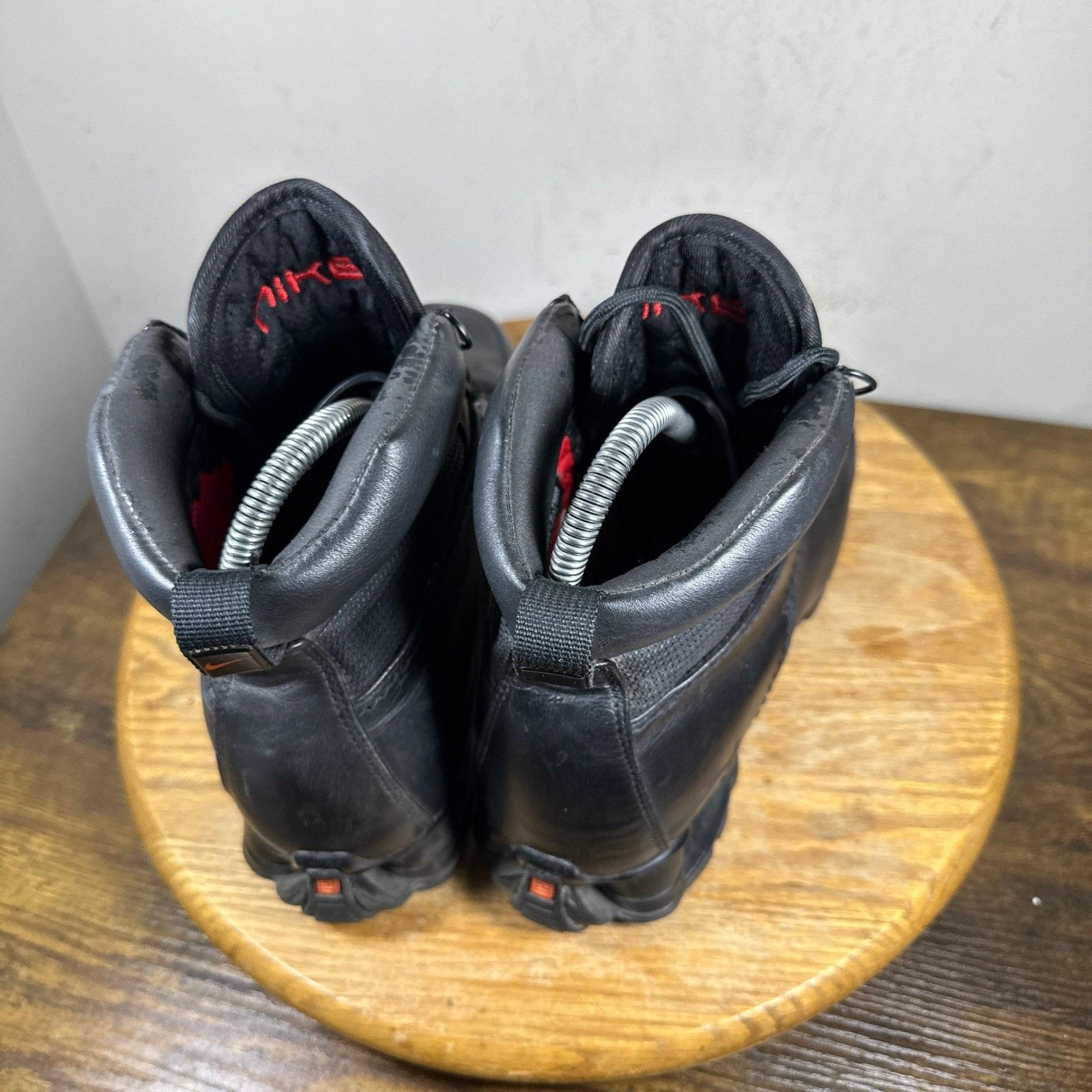 Nike Nike Shox Neo Mens Black Leather Boots Size 7 308659-016 Size US 7 / EU 40 - 9 Thumbnail