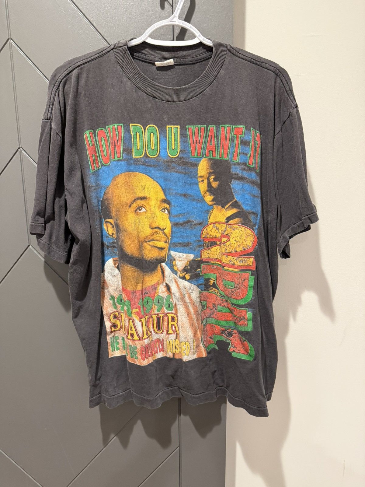 Vintage 90’s Tupac Rap Tee