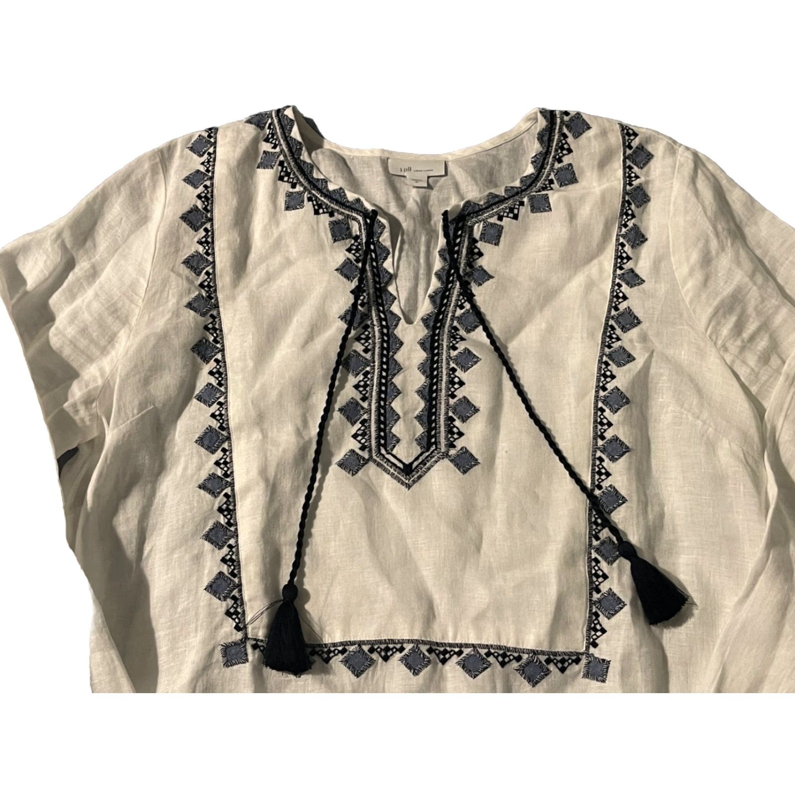 J. Jill J.Jill Linen Embroidered Tunic Sz M White 3/4 Sleeve Split Neckline Womens Tunic Linen Embroidered Tunic All Seasons Medium Dated: None Size M / US 6-8 / IT 42-44 - 6 Thumbnail