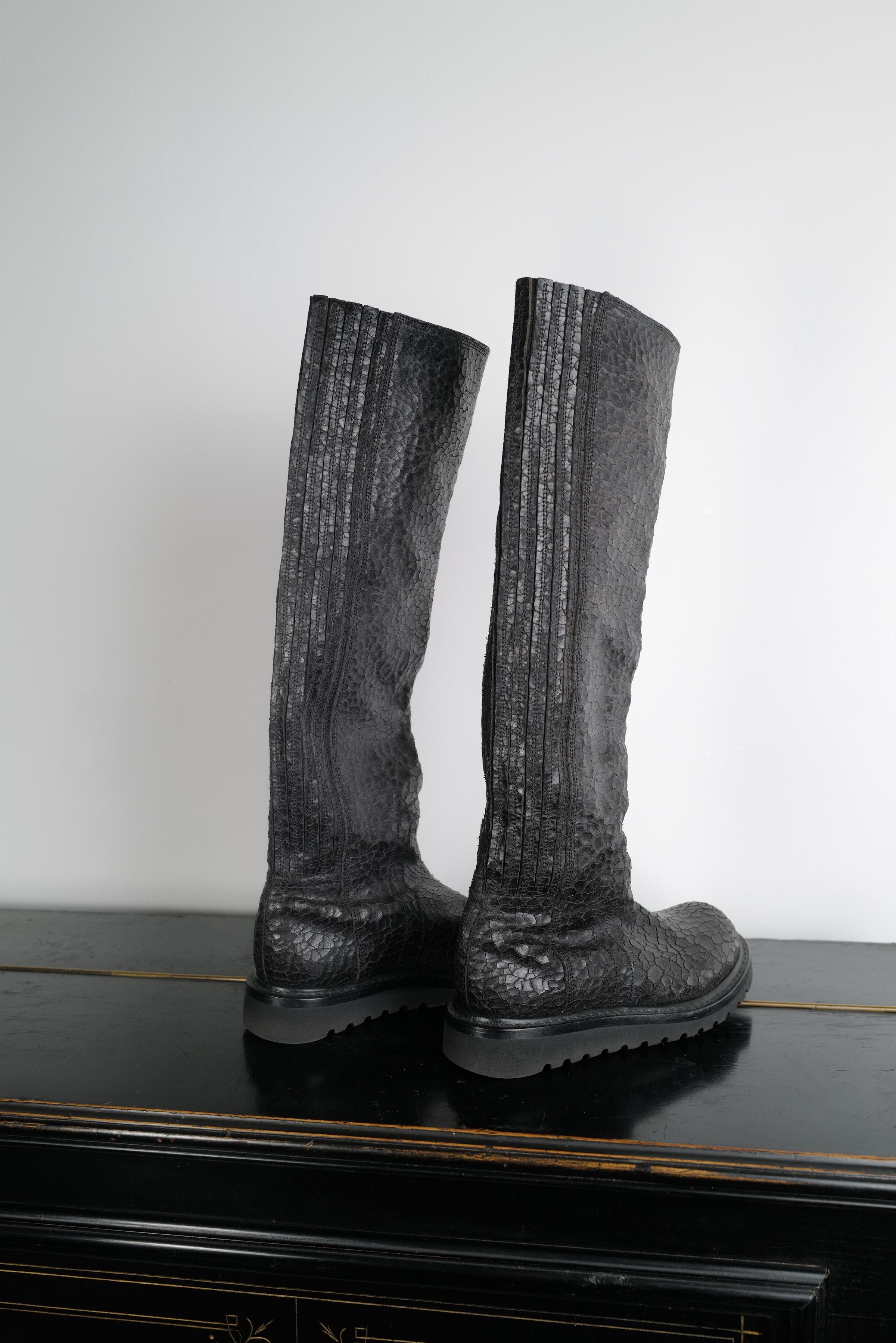 Rick Owens Rick Owens Cracked Leather Knee Boots Size US 7 / IT 37 - 15 Thumbnail