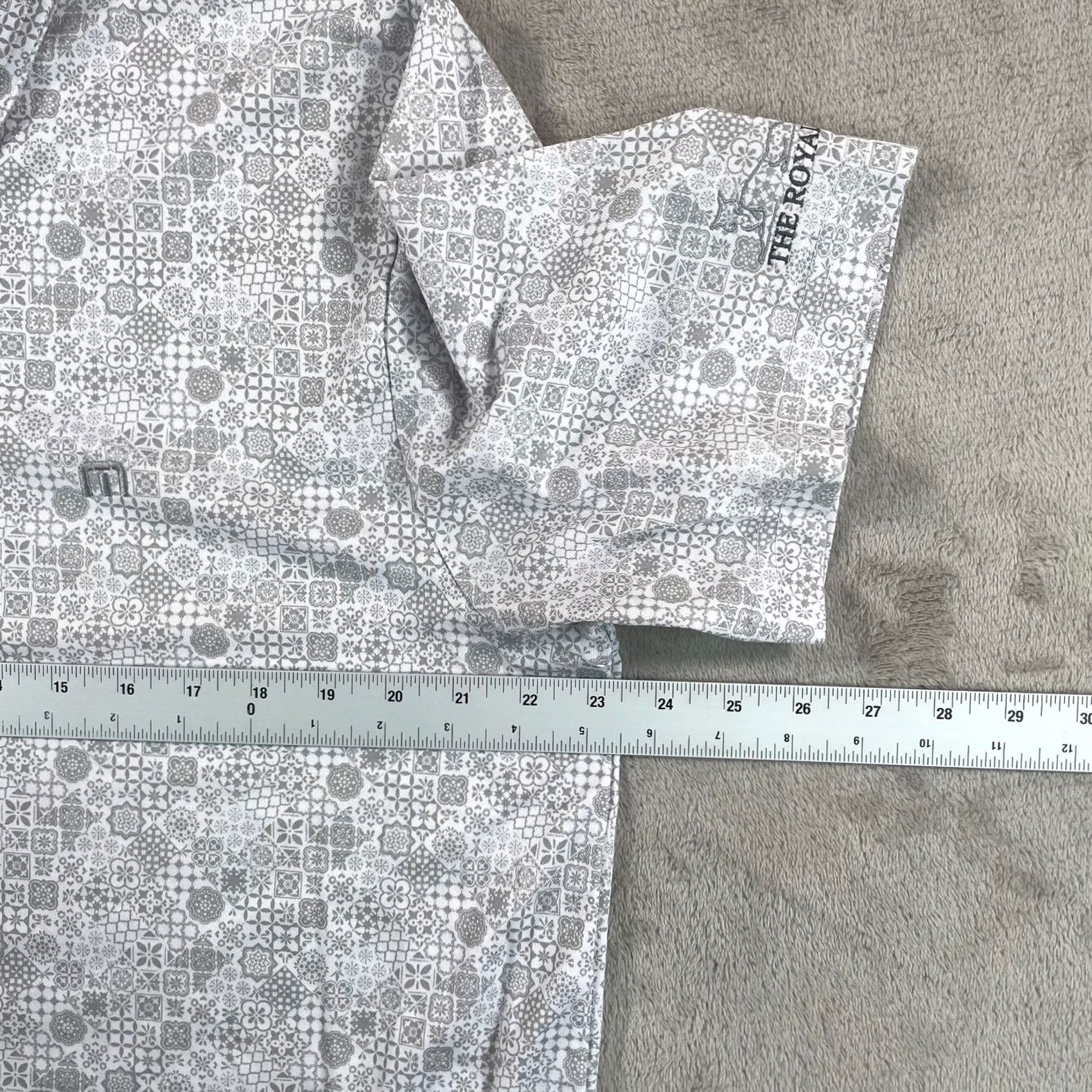 TravisMathew Travis Mathew Polo Shirt Men XL Gray Geometric Logo Short Sleeve Collared Button Polo NWOT Beach Golf Travel Casual Activewear Size US XL / EU 56 / 4 - 7 Thumbnail