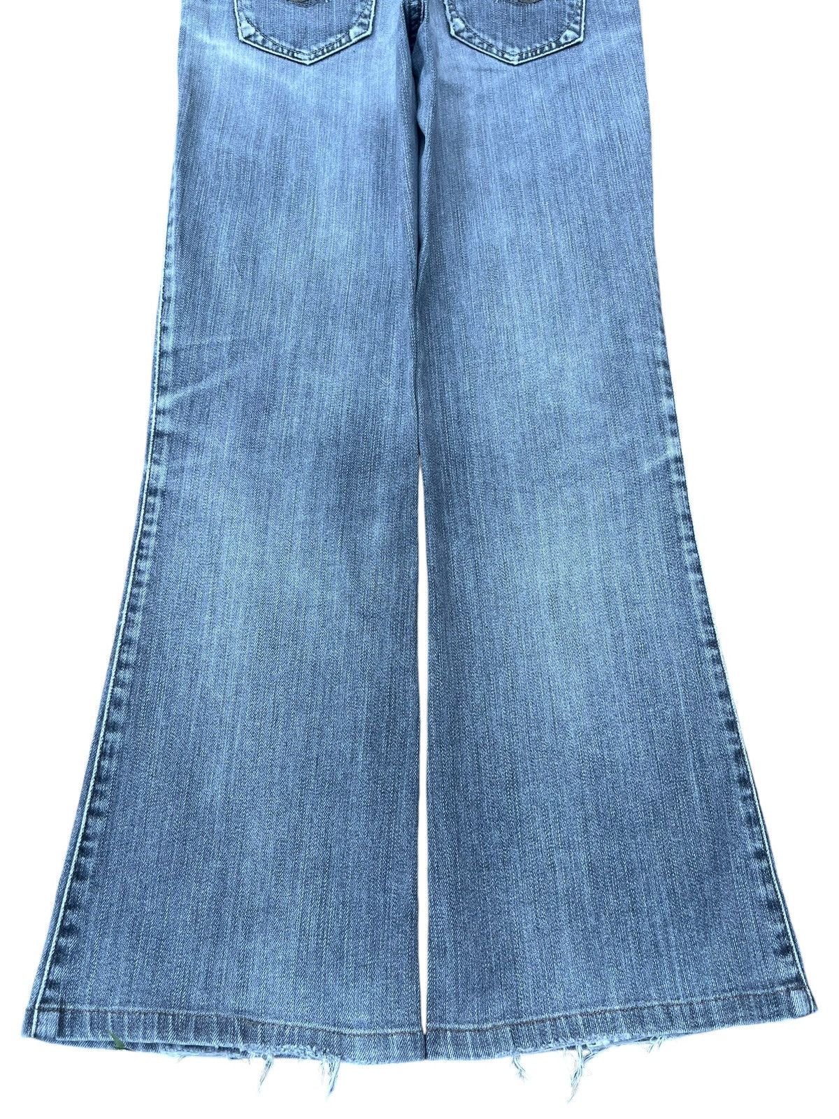 Hysteric Glamour × Japanese Brand × Tornado Mart Vintage Japanese Brand Grey Washed Frayed Leg Flare Jeans Size 25" / US 0 / IT 36 - 6 Thumbnail