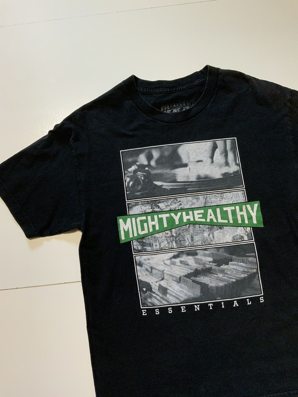 Mighty Healthy Mighty Healthy DJ Vinyl Graffiti Skateboard T-Shirt Size US L / EU 52-54 / 3 - 3 Thumbnail