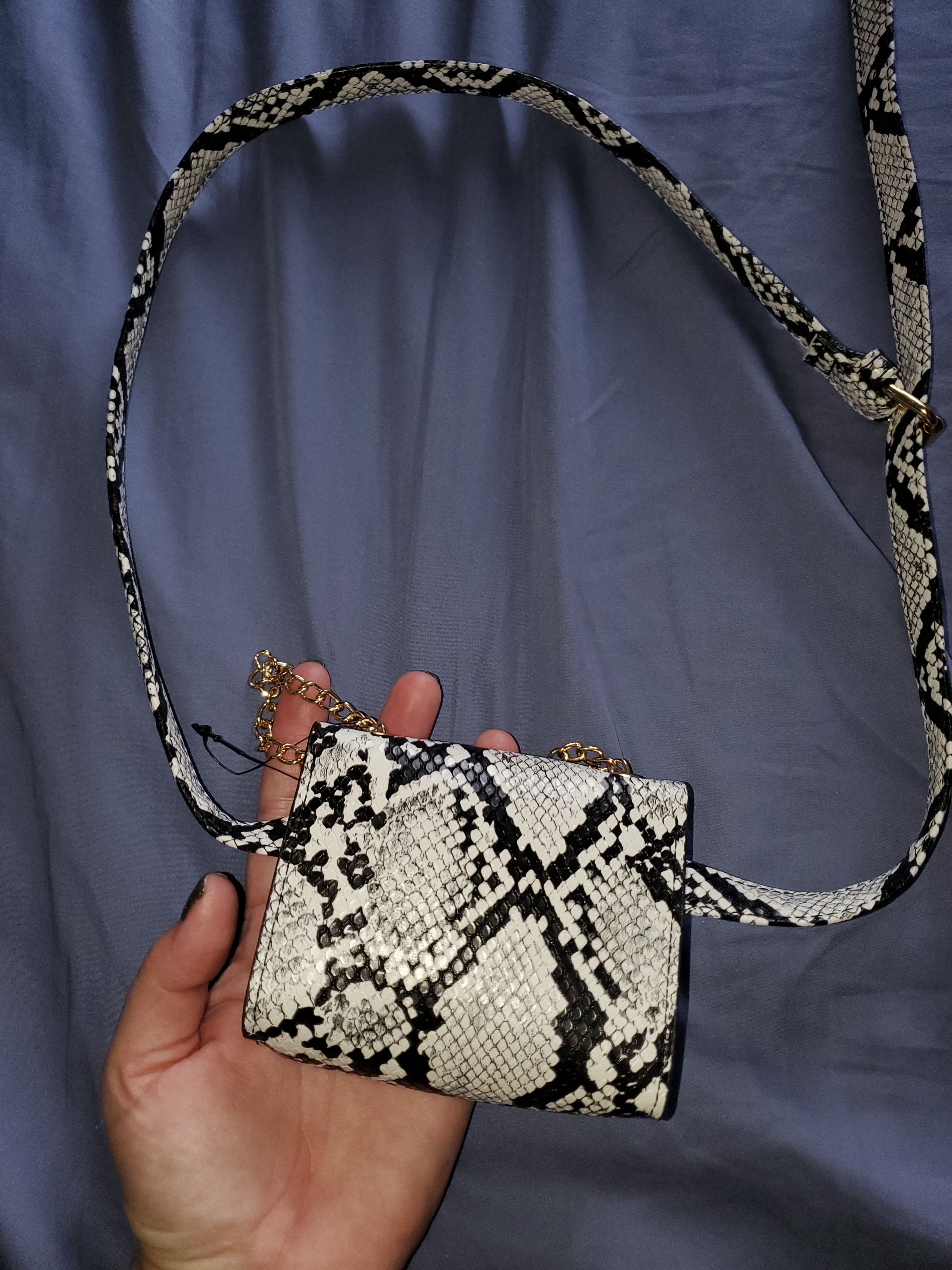 Other *NWOT* B + W Faux Snake Skin Mini Belt Bag/Shoulder Bag Size ONE SIZE - 4 Thumbnail