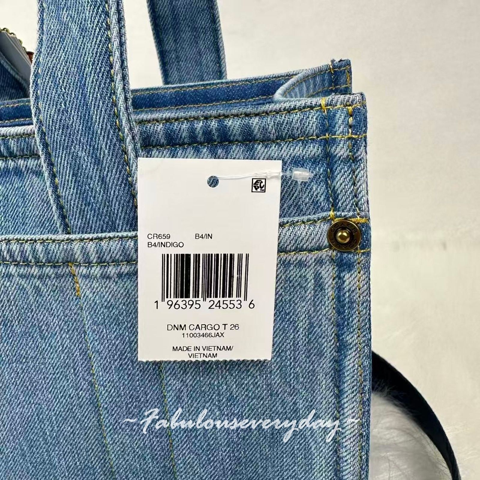 Coach COACH Cargo Tote Bag 26 Crossbody In Denim/Gold/Denim Size ONE SIZE - 5 Thumbnail