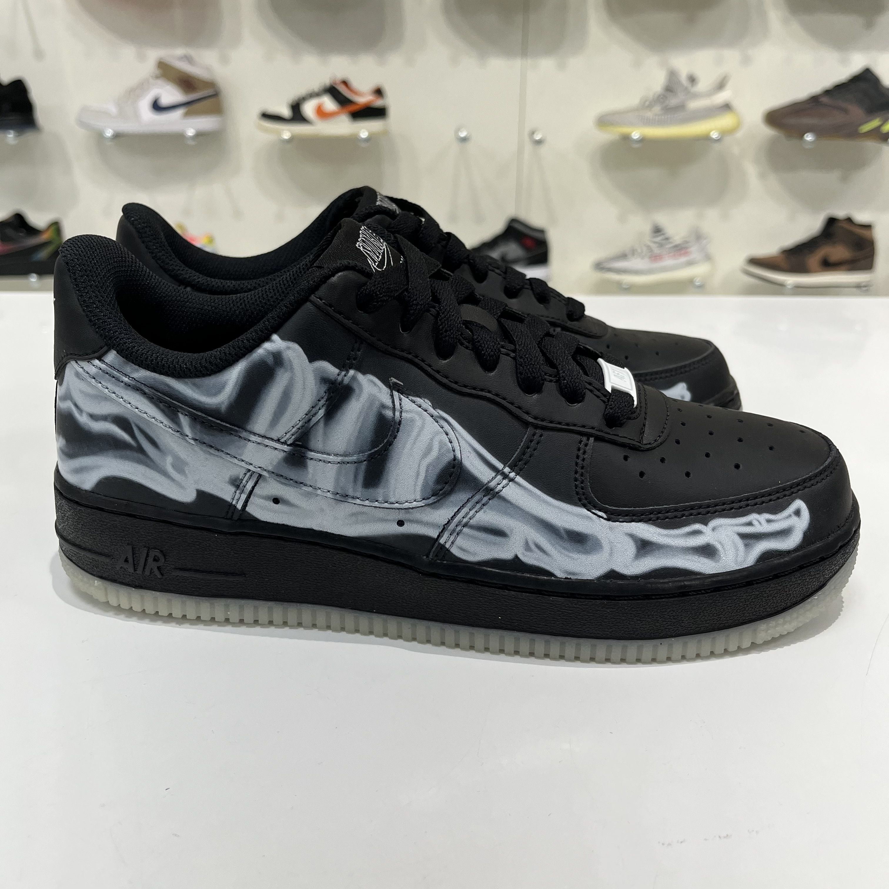 Nike Nike Air Force 1 Low Skeleton Halloween Black 2019 Size US 7 / EU 40 - 4 Thumbnail