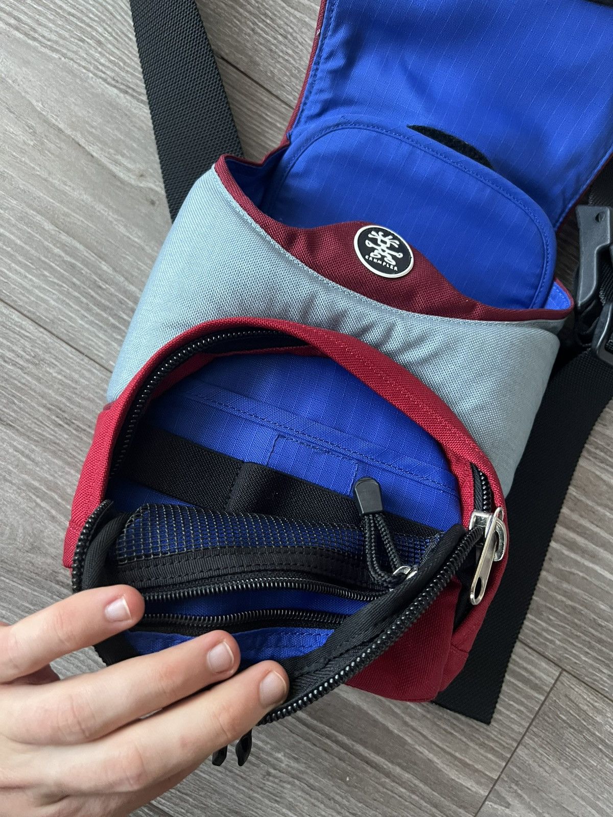 Crumpler ‼️Crumpler Vintage Stamp Claimer Avant Garde Bens Pizza Bag‼️ Size ONE SIZE - 15 Thumbnail