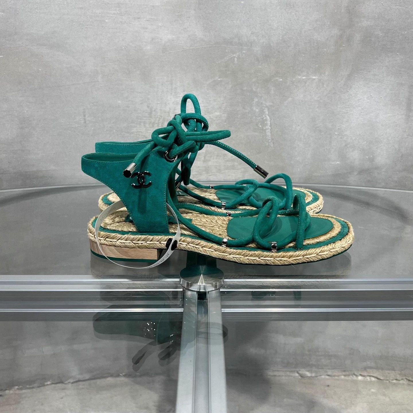 Chanel Chanel Green Straw Sandals 37 New with Box Size US 6 / IT 36 - 4 Thumbnail