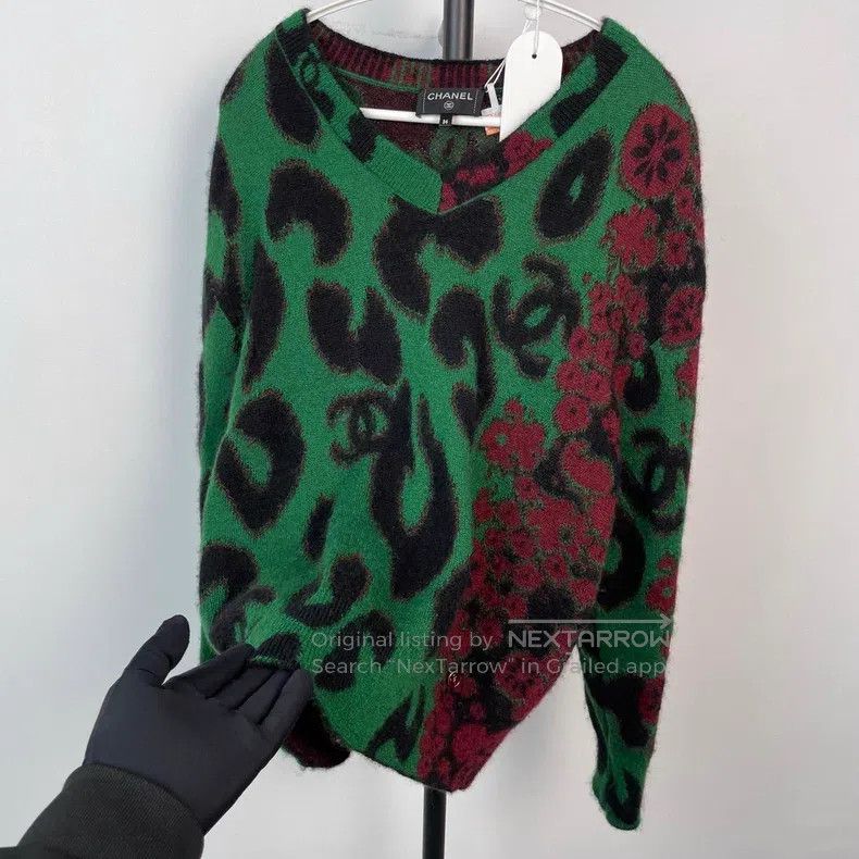 Chanel Chanel Red and green colour matching leopard V-neck sweate Size XS / US 0-2 / IT 36-38 - 3 Thumbnail
