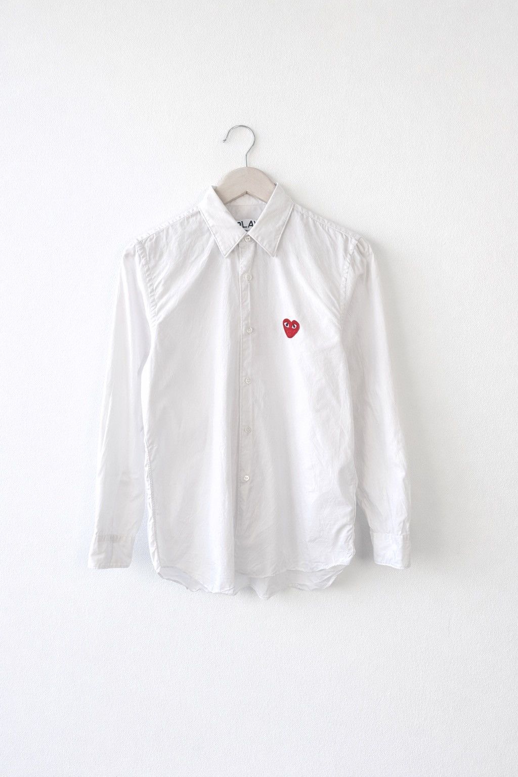 Comme des Garcons Comme des Garcons Play Shirt White Red Heart Logo Size S CDG Size US S / EU 44-46 / 1 - 1 Thumbnail