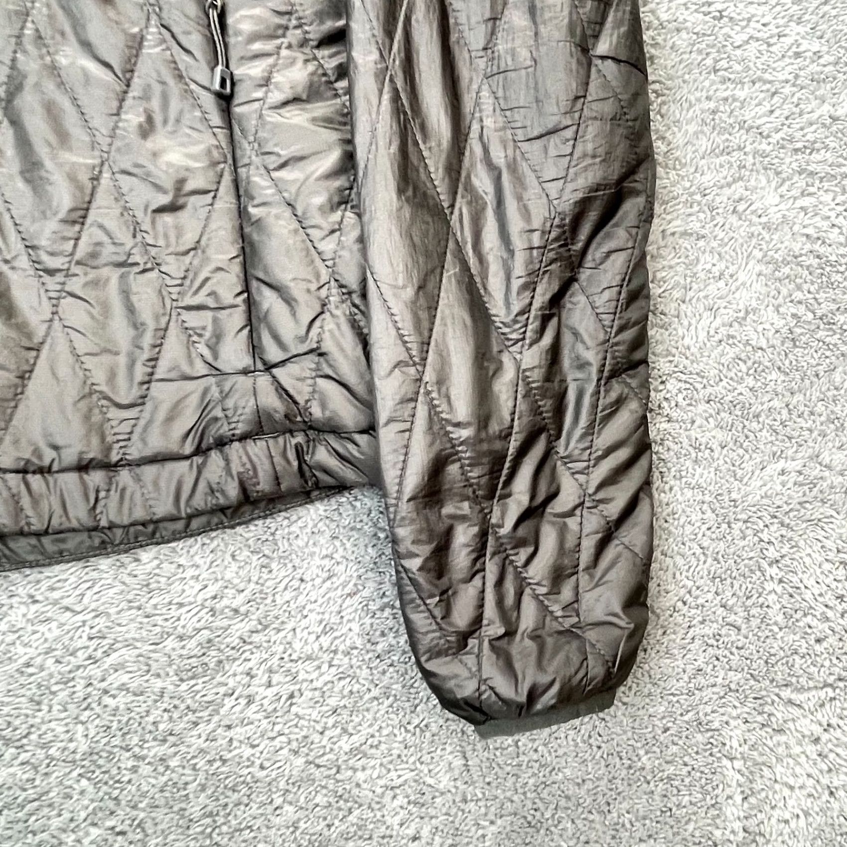Patagonia VINTAGE Patagonia Jacket Womens Small Black Puffer Quilted Coat Insulated Mock Full Zip Size S / US 4 / IT 40 - 2 Thumbnail
