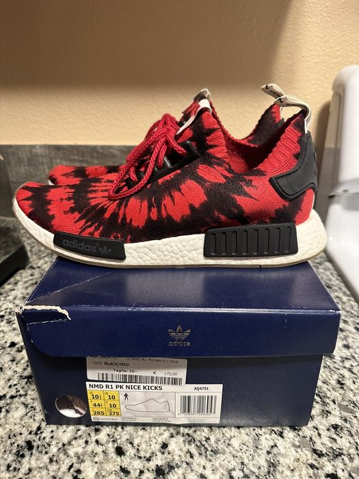 Nice hot sale kicks nmds