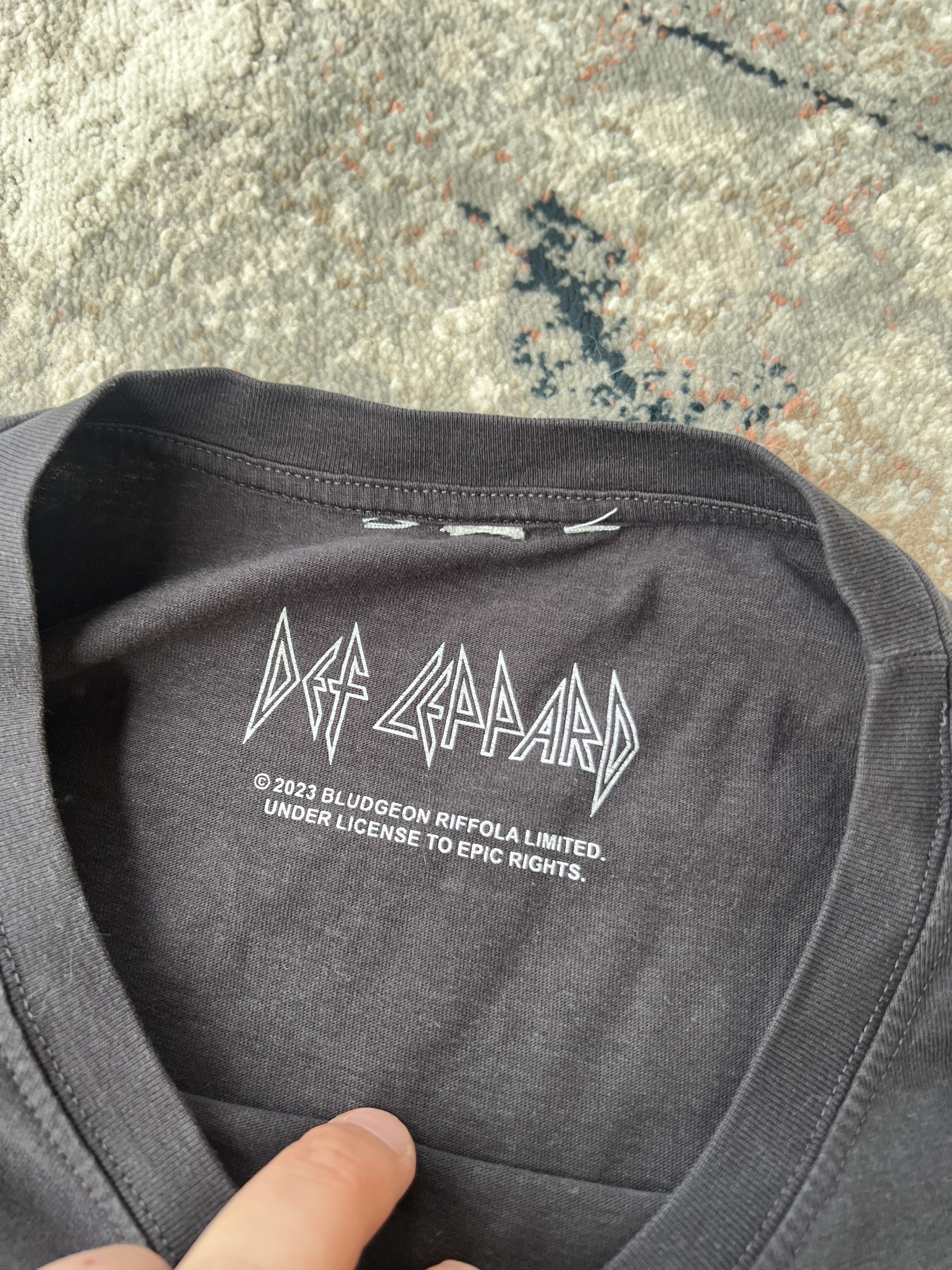 Band Tees Def Leppard Tee Size US XL / EU 56 / 4 - 4 Thumbnail