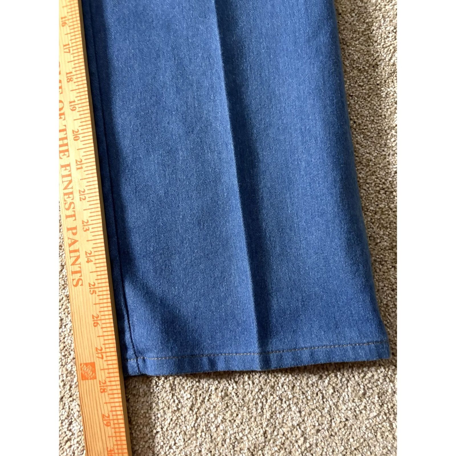 Wrangler Wrangler Jeans Mens 36x29 Light Wash Blue Denim Straight Leg Regular Fit Pants Size US 36 / EU 52 - 2 Thumbnail