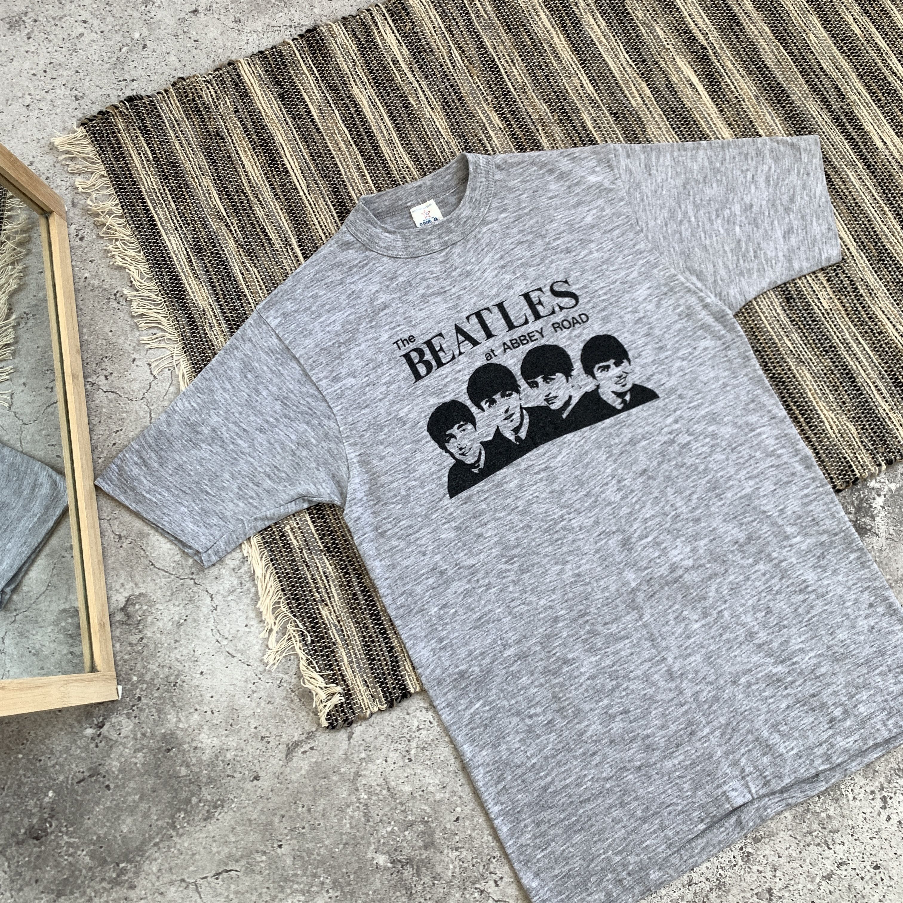 Band Tees Vintage The Beatles 80s Made in USA Grey Graphic Tee Shirt Size US S / EU 44-46 / 1 - 2 Thumbnail