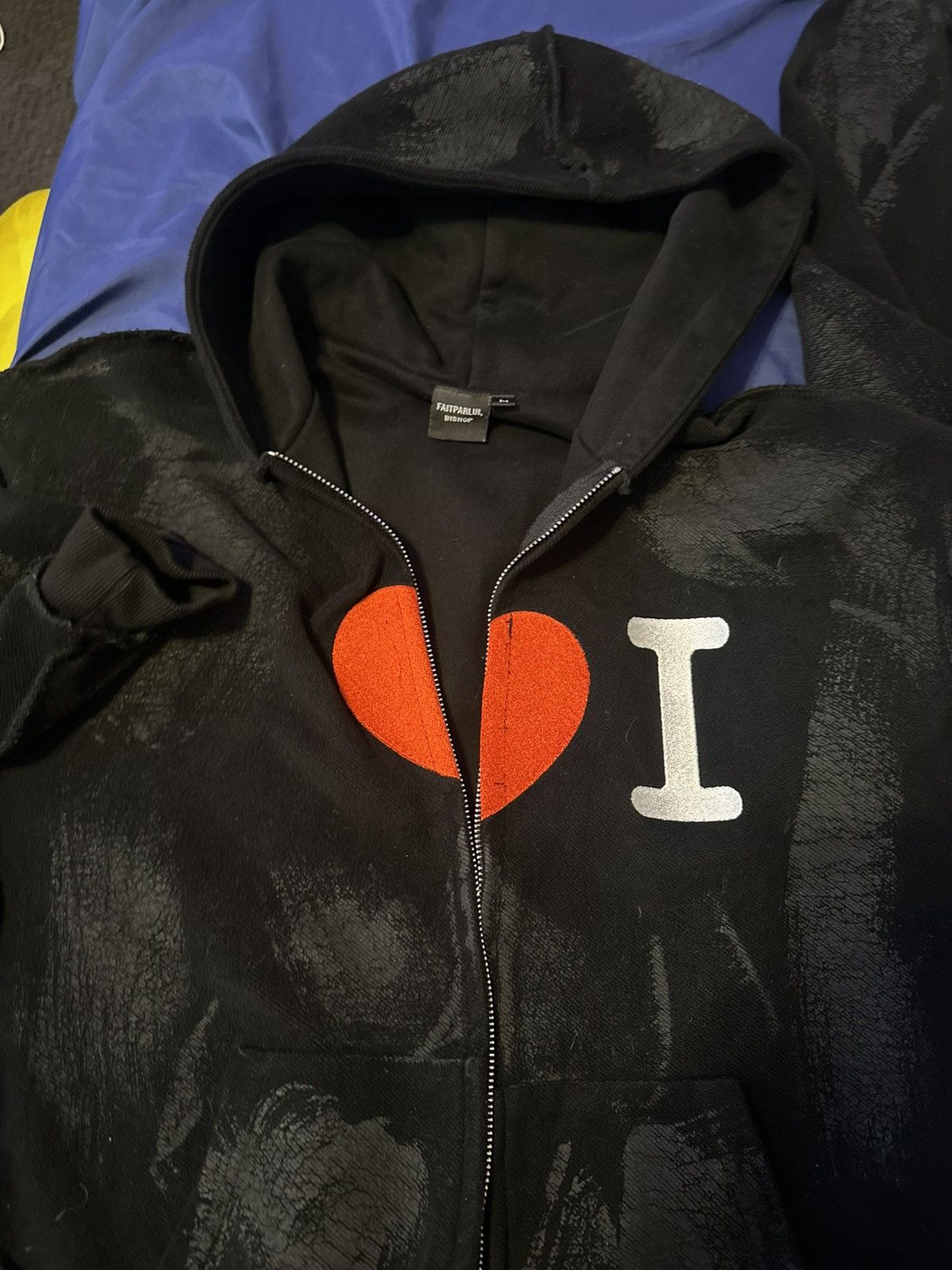 Other Bishhop “Heart I” Hoodie RARE Size US M / EU 48-50 / 2 - 7 Thumbnail