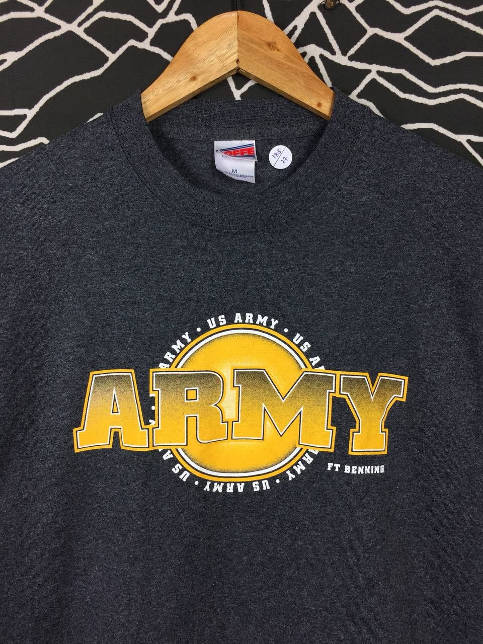 Vintage Vtg Y2K US Army Fort Benning Big Logo Tee Size US M / EU 48-50 / 2 - 3 Thumbnail