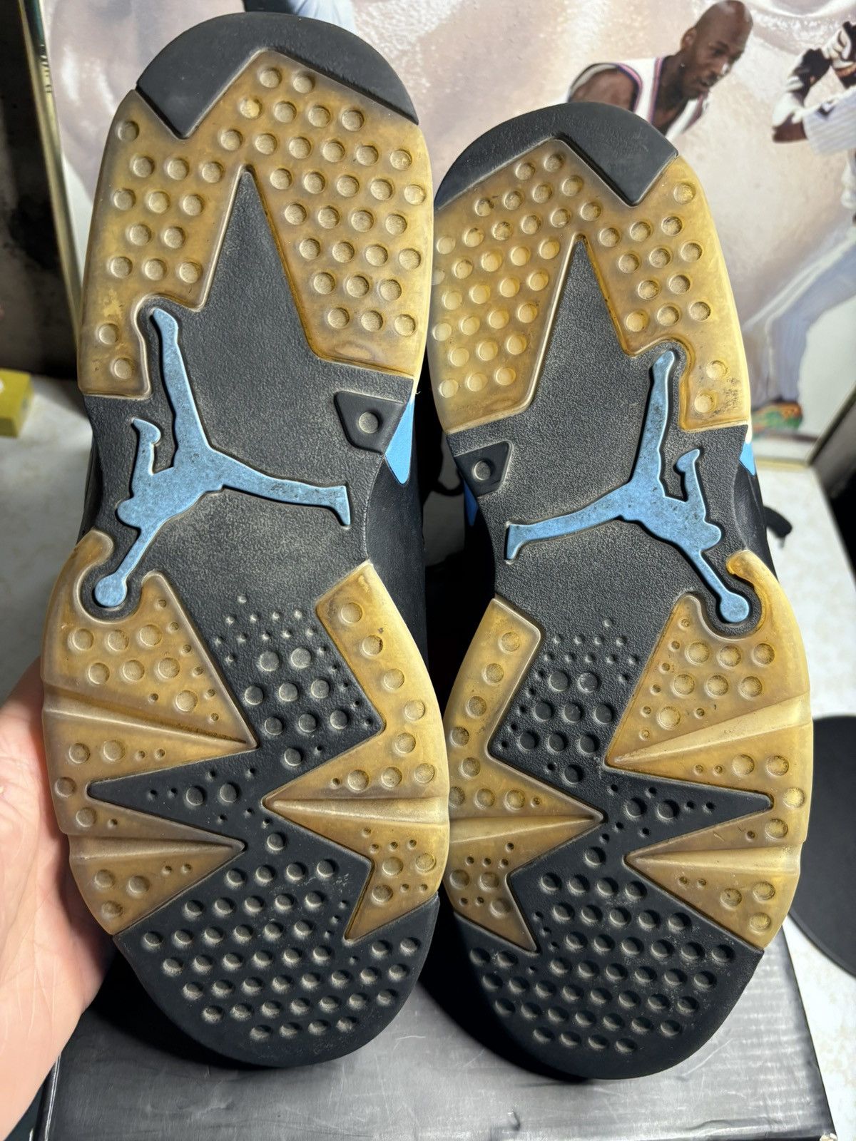 Jordan Brand Air Jordan 6 Retro UNC Size US 10 / EU 43 - 5 Thumbnail