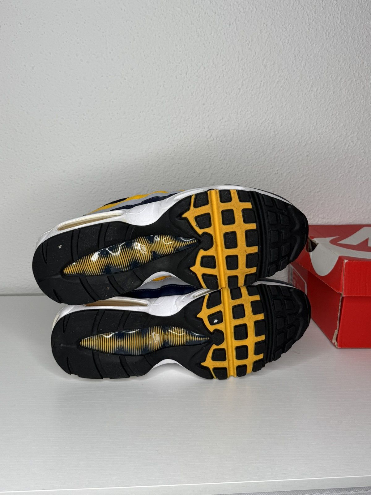 Nike Nike Air Max 95 Michigan Size US 8.5 / EU 41-42 - 4 Thumbnail