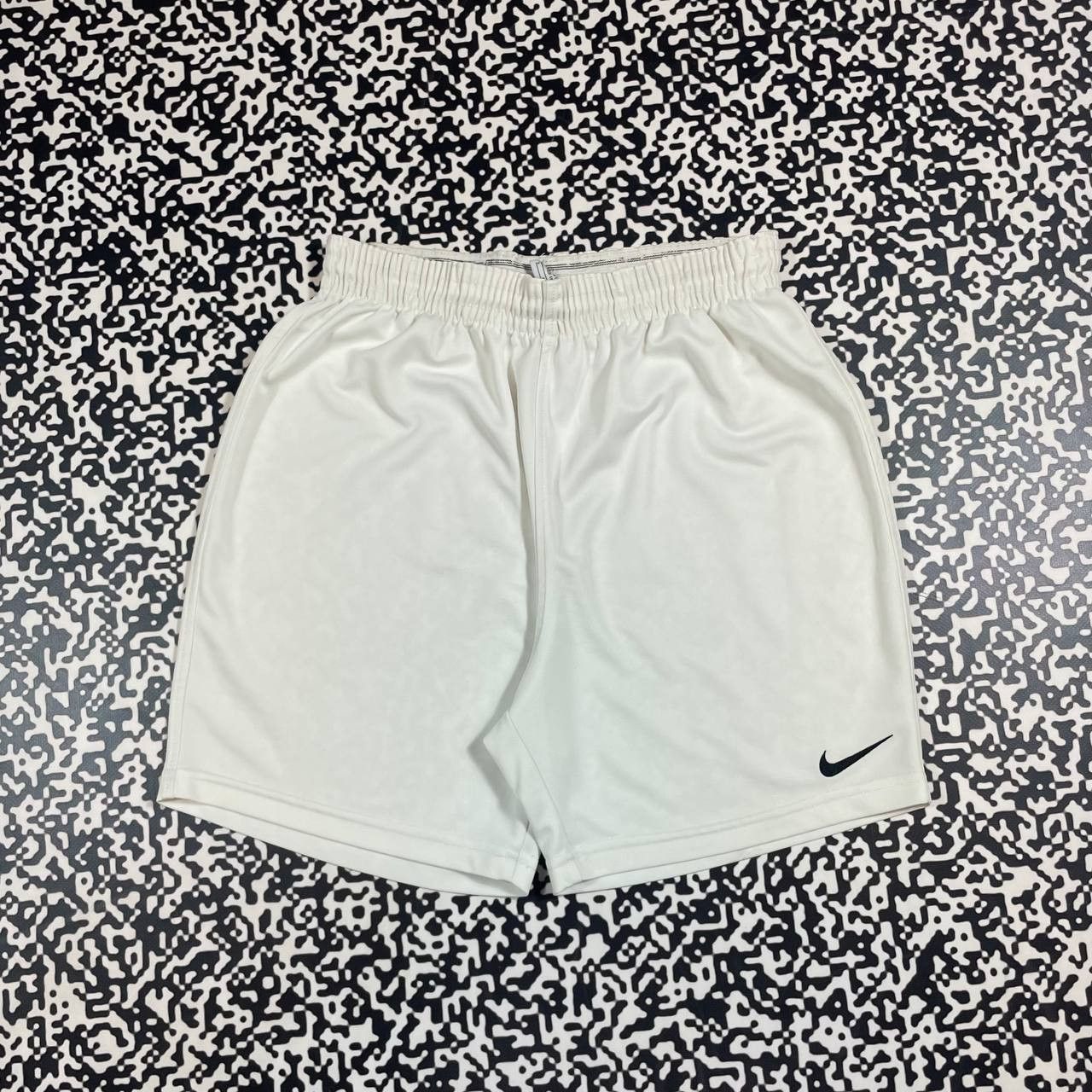 Nike Vintage Y2K Nike Swoosh Logo Sport Retro Shorts 90s Style Size US 30 / EU 46 - 1 Thumbnail