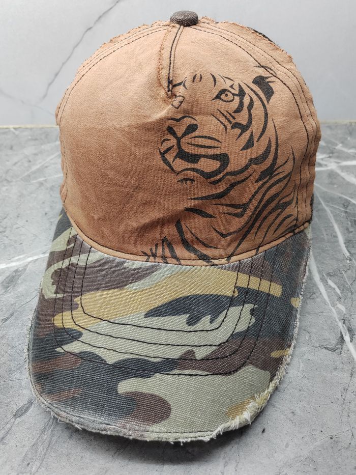 Japanese Brand Vintage Tiger Distressed Style Trucker Cap Hat Size ONE SIZE - 1 Thumbnail