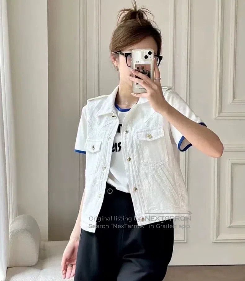Louis Vuitton Louis Vuitton 23 white logo embossed cotton lapel single b Size XS / US 0-2 / IT 36-38 - 8 Thumbnail