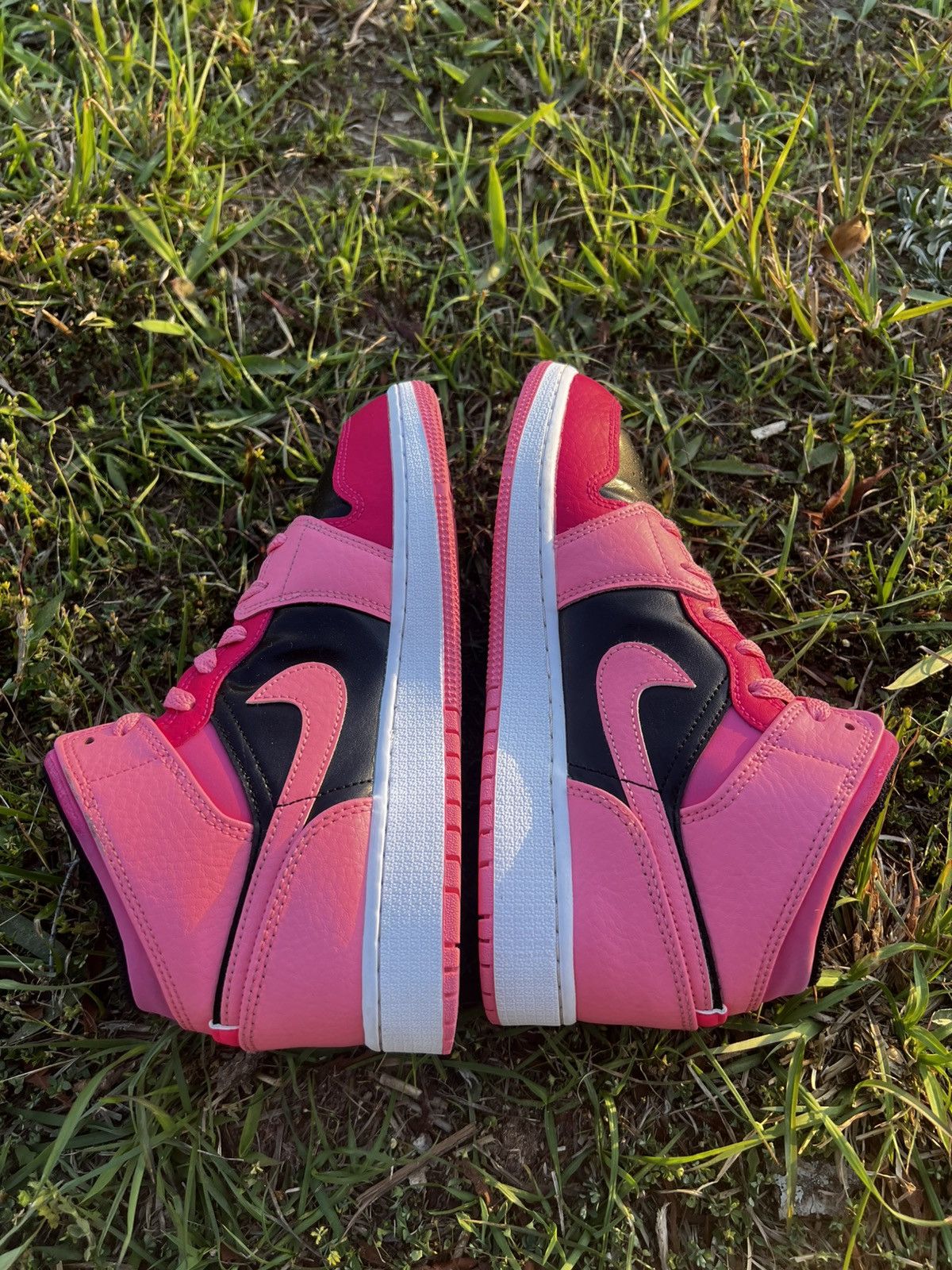 Jordan Brand CLEAN Air Jordan 1 size 6.5 Mens Coral Chalk Pink 2022 Retro Size US 6.5 / EU 39-40 - 7 Thumbnail