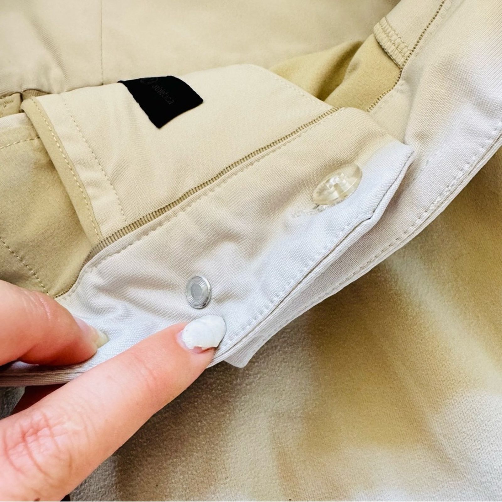 Lululemon LULULEMON Cream Tan Khaki Two Tone Casual Flat 10” Shorts 30 Size US 30 / EU 46 - 9 Thumbnail