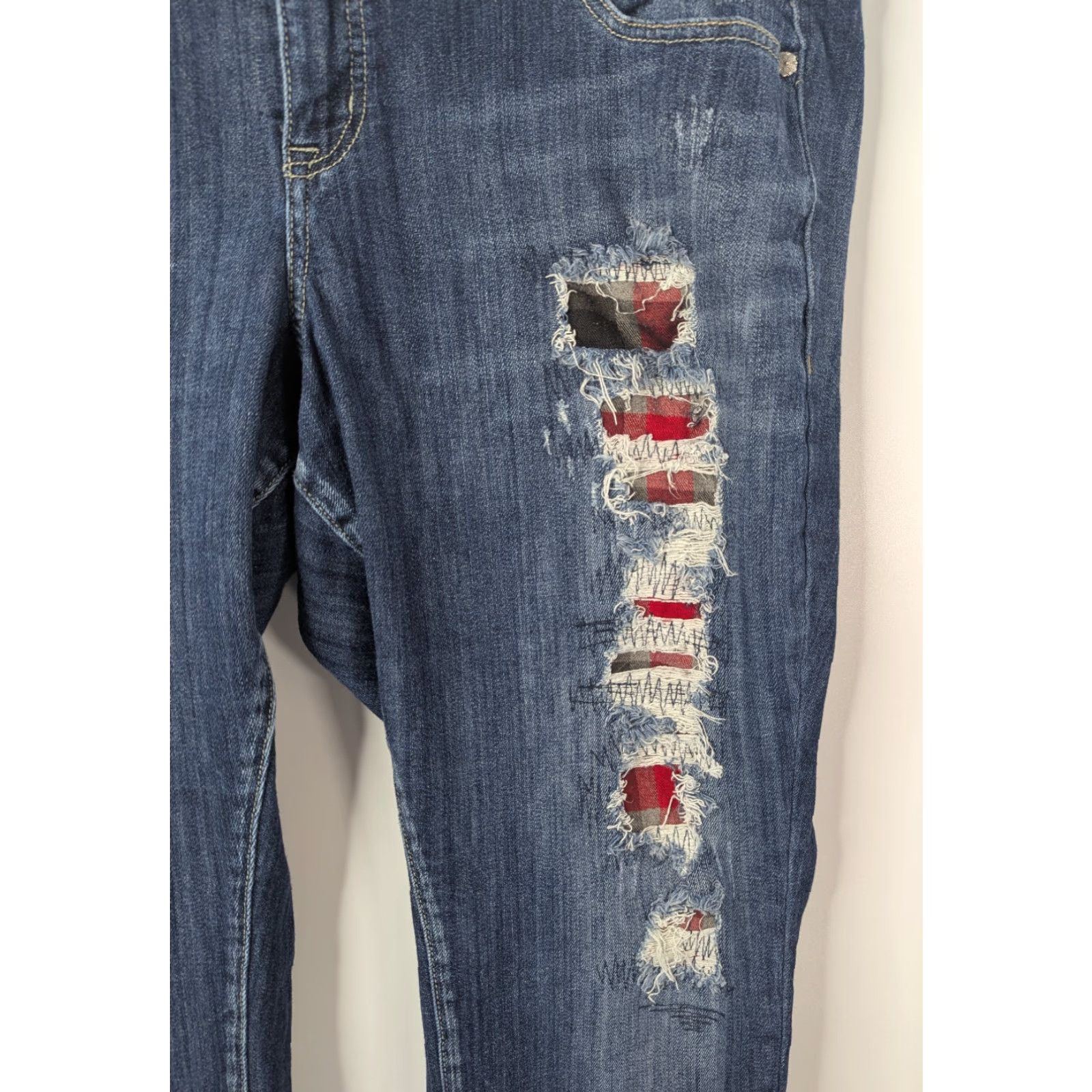 Torrid Torrid Jeans Boyfriend Distressed Patch Plaid Blue Size 18 Women's Denim Cotton Blend Spandex Mid Rise Plus Vintage No N/A Size 40" / US 18 - 3 Thumbnail