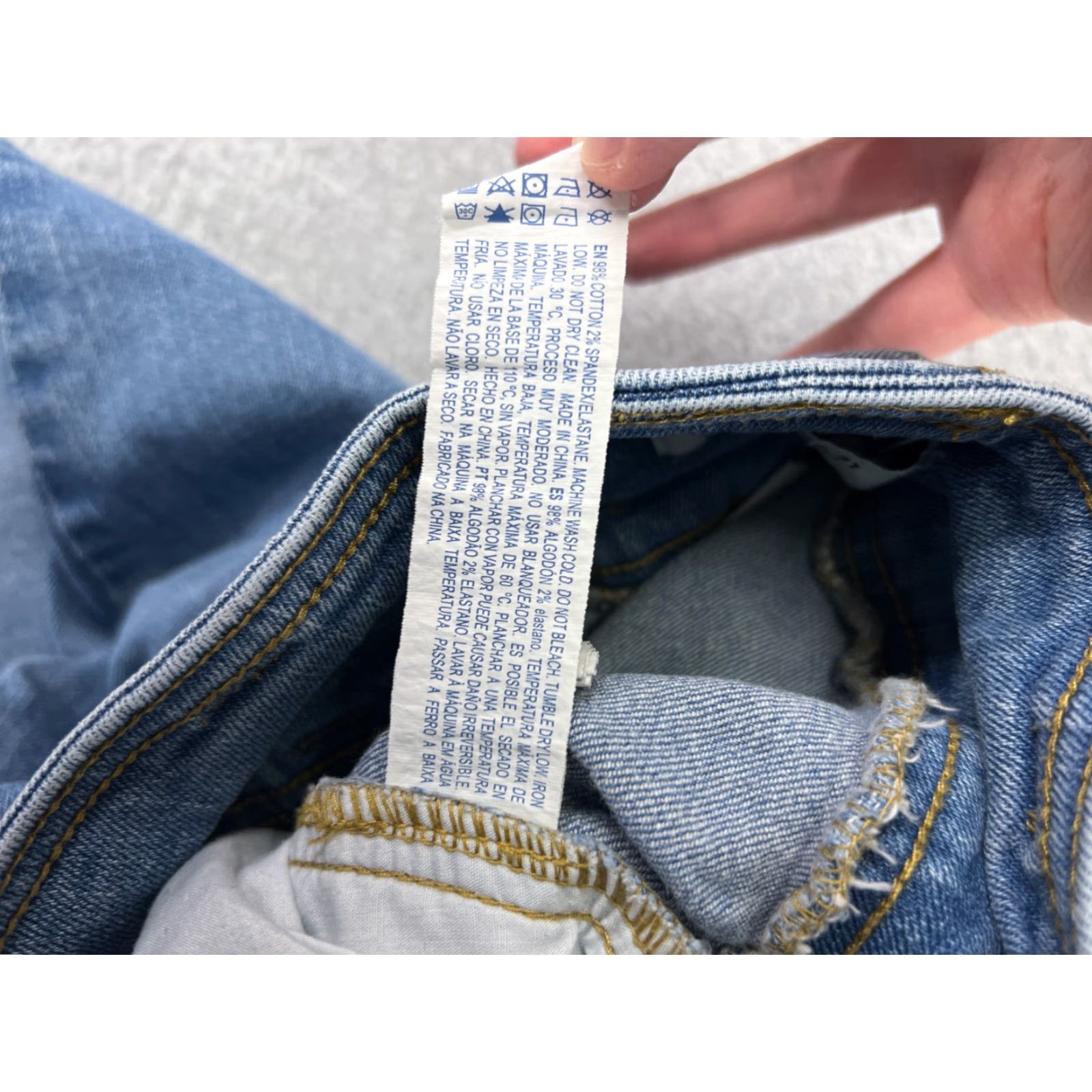 Forever 21 FOREVER 21 Jeans Women's Blue Denim Skinny 25 High Rise Cotton Blend 5-Pocket Stretch Pockets Logo Raw Hem Vintage No Size 42" / US 20 - 5 Thumbnail