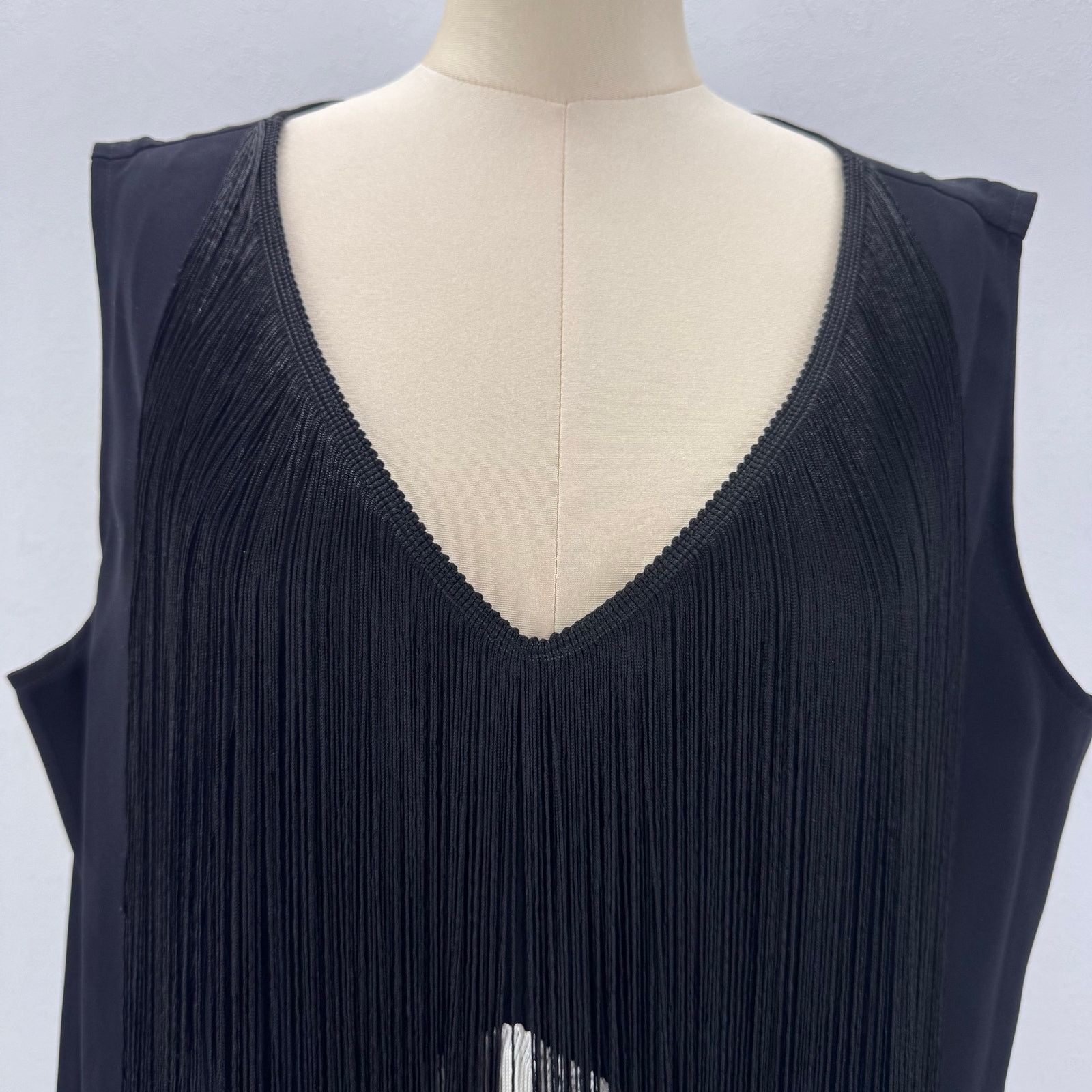 Marina Rinaldi Marina Rinaldi Basilare Fringe Black White Top sz US 18 Size XXL / US 16-18 / IT 52-54 - 2 Thumbnail