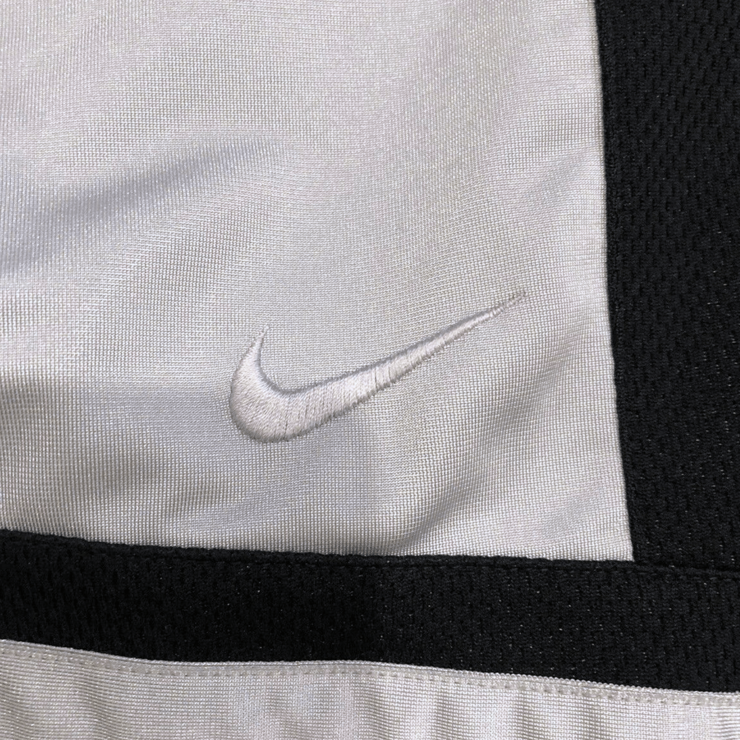 Nike Nike Sportswear Shorts Mens Medium Swoosh Reversible Pants Size US 32 / EU 48 - 8 Thumbnail