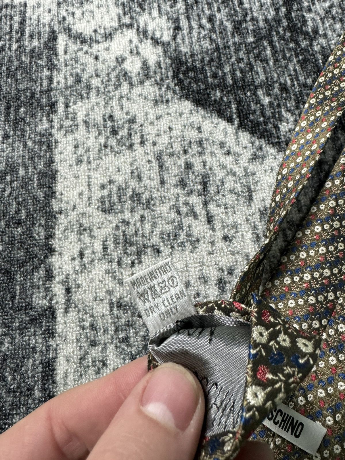 Moschino Vintage Moschino Tie Flowers Print Luxury Y2K STYLE 90s Size ONE SIZE - 9 Thumbnail