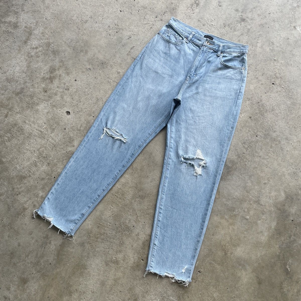 Japanese Brand W30 Vintage Japanese Ripped Release Hem Jeans Faded Pants Size US 30 / EU 46 - 2 Thumbnail