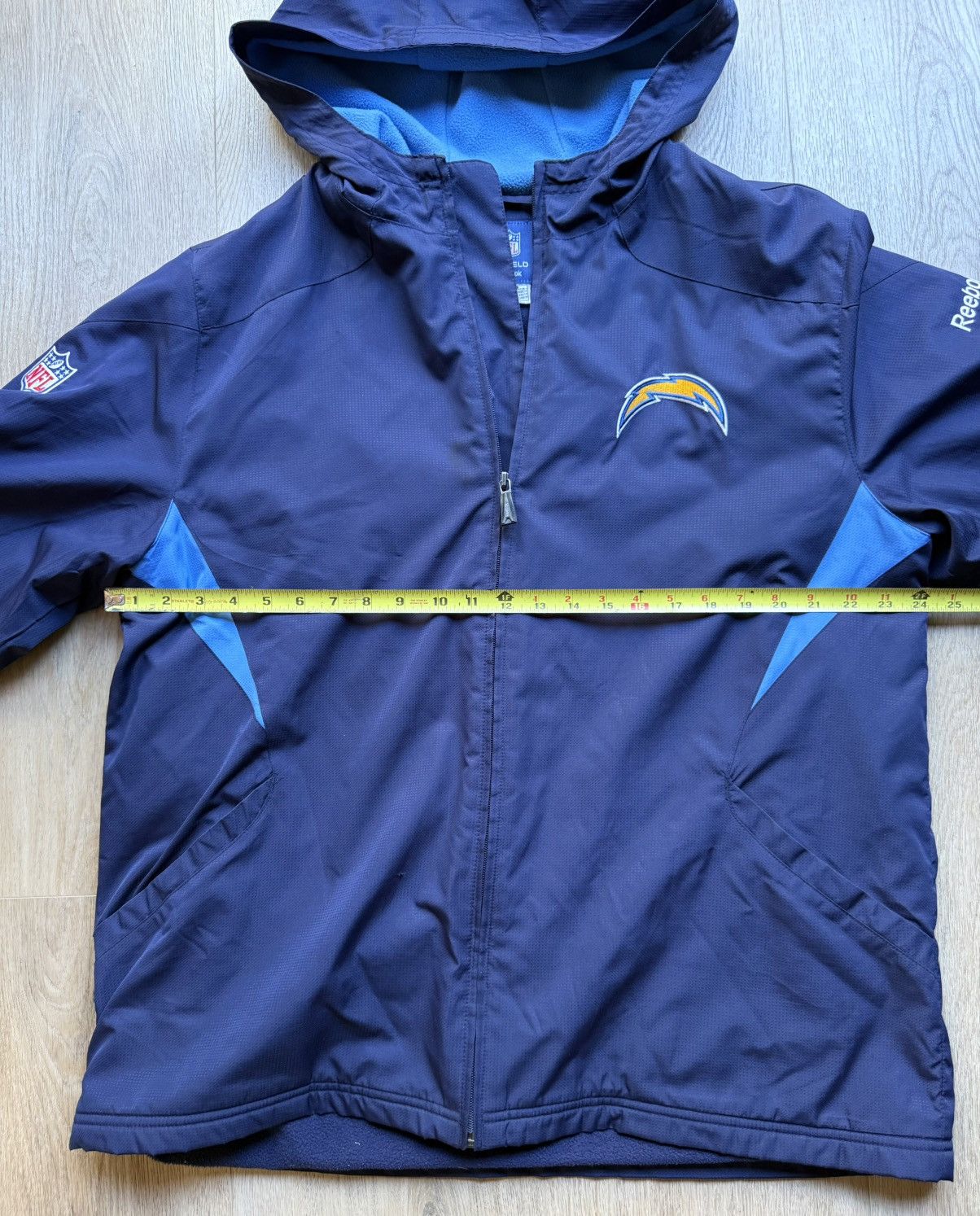 Reebok Vintage Reebok San Diego Chargers Hooded Zip Fleece Jacket Size US L / EU 52-54 / 3 - 3 Thumbnail