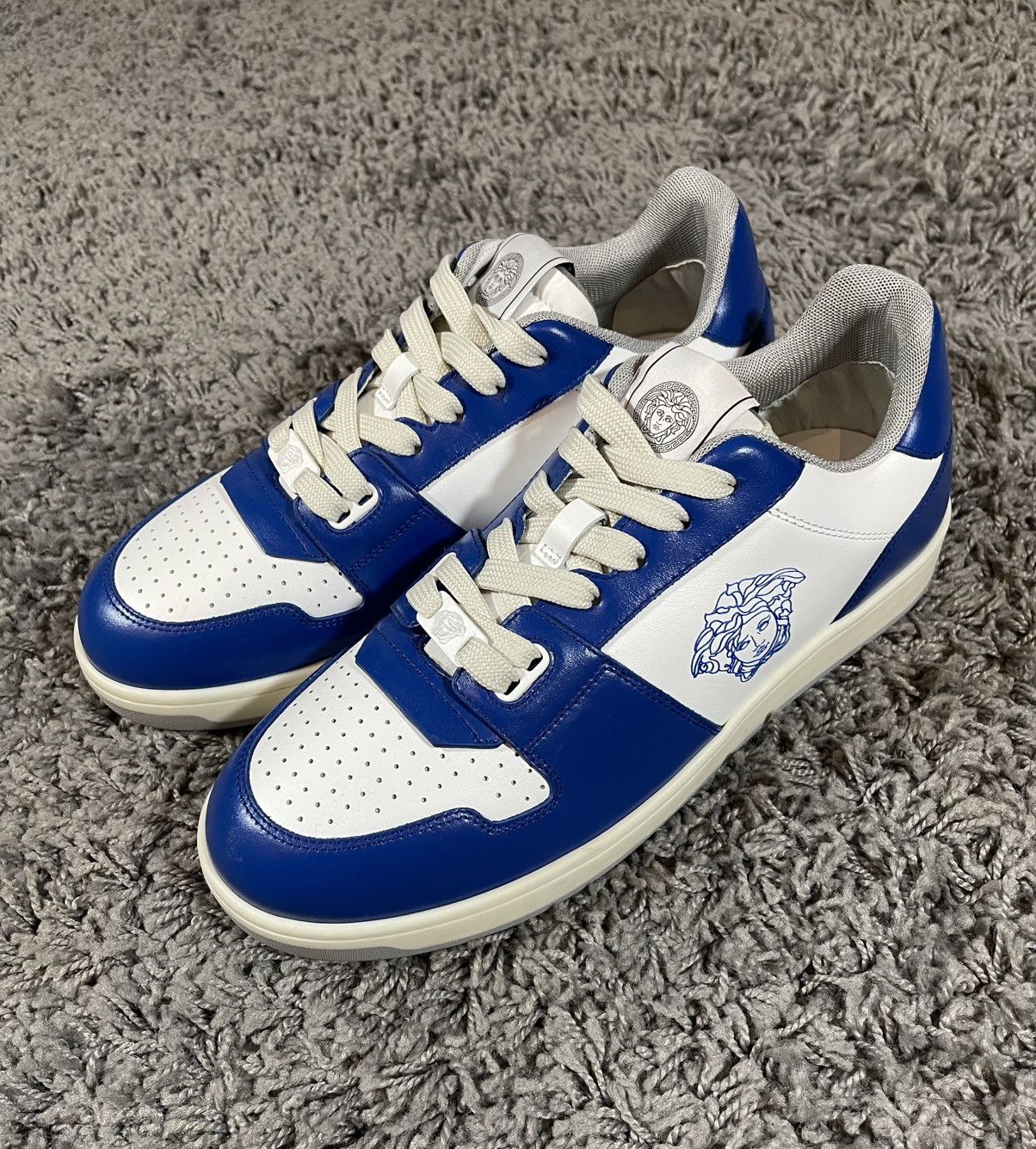 Versace Versace Medusa Logo Leather Sneakers White Blue Size US 8.5 / EU 41-42 - 1 Thumbnail