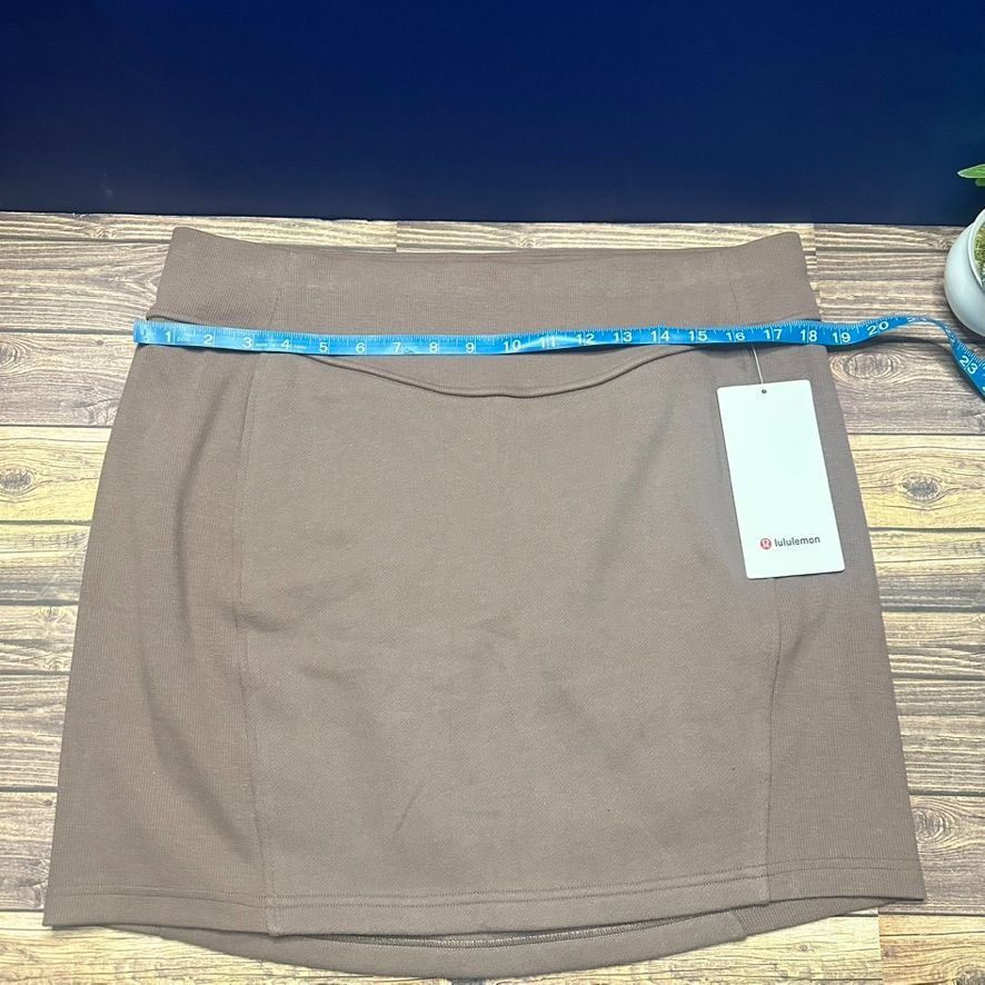 Lululemon Lululemon Scuba High Rise Mini Skirt NWT XL (TPTC) LW8ALSS Size 34" / US 12 / IT 48 - 3 Thumbnail