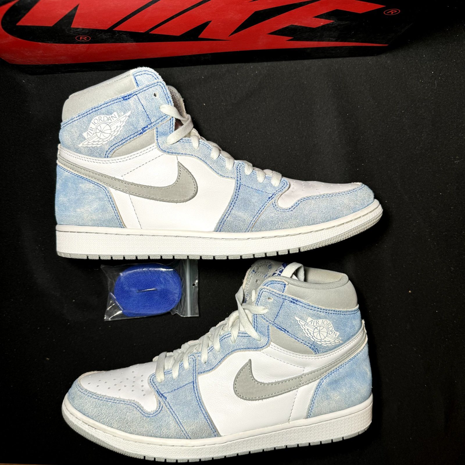 Jordan Brand × Nike Size 11 - Air Jordan 1 Retro High OG Hyper Royal Men's Shoes Size US 11 / EU 44 - 2 Thumbnail